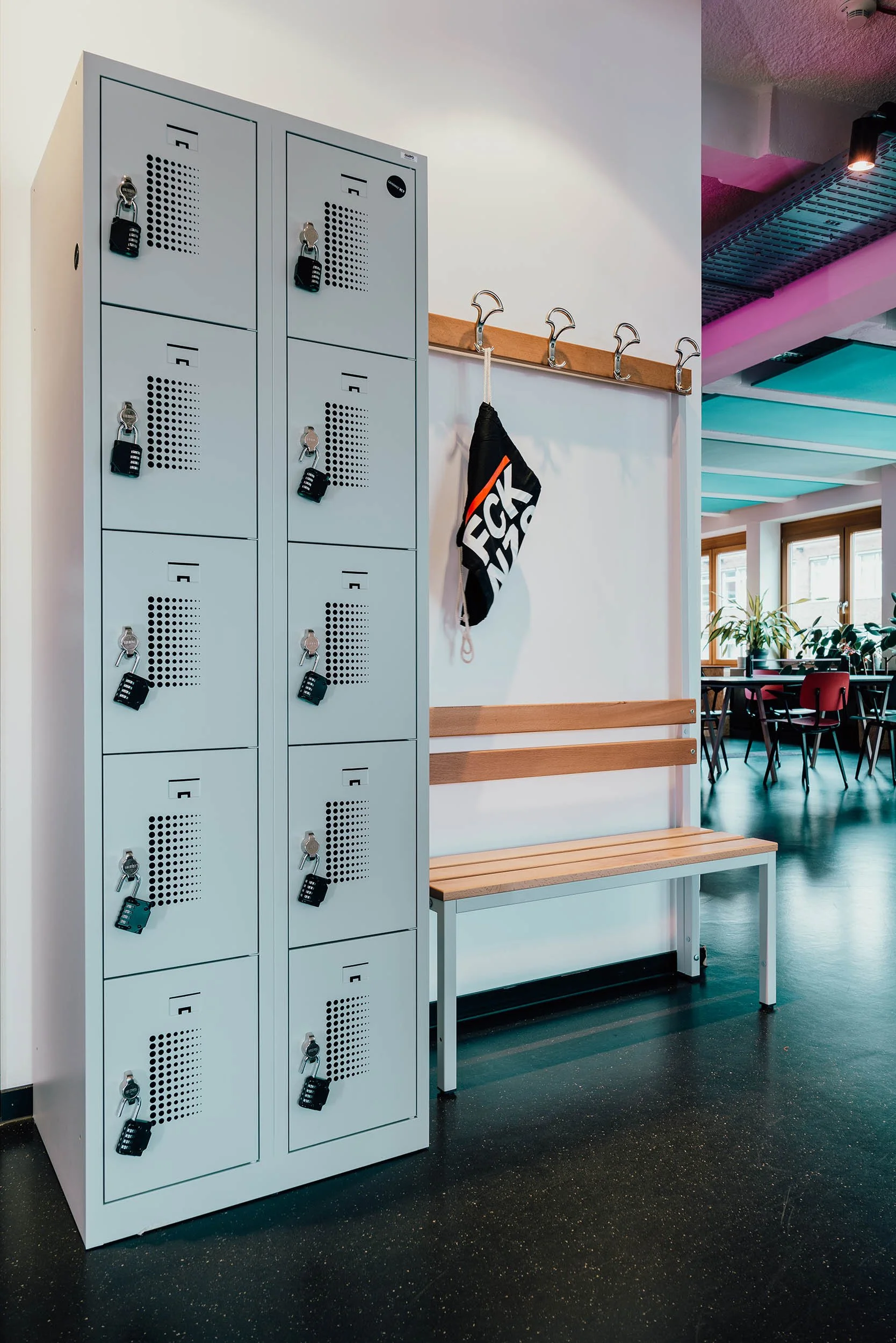 StefanTrochaPhotography-GrabarzXCT-Office-L1160099-compressed.jpg