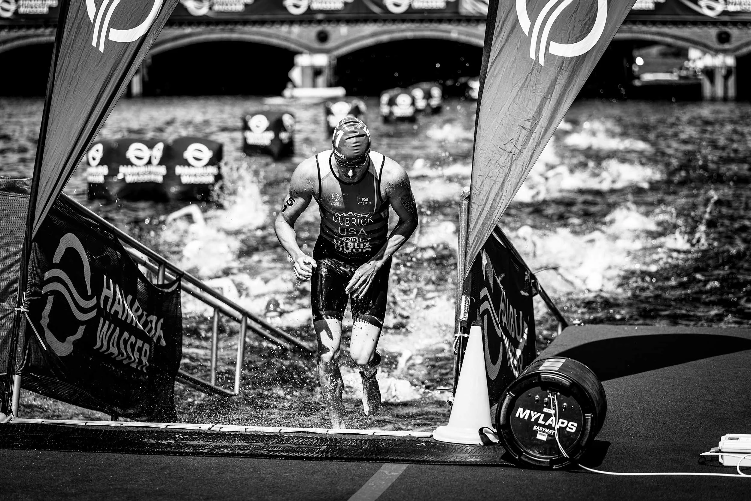 StefanTrochaPhotography-ITUWorldTriathlonHamburg-L1030663-2compresed.jpg