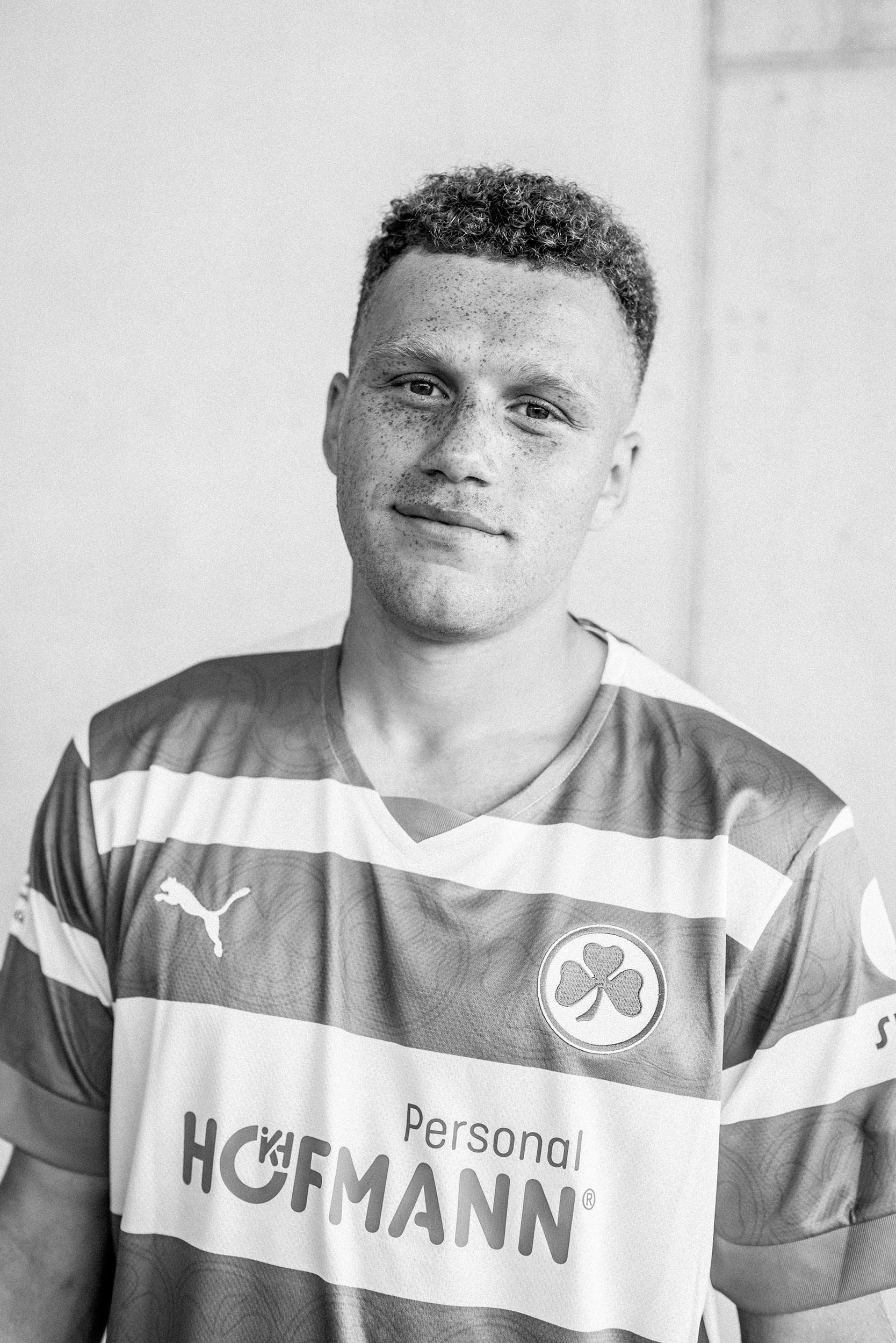 StefanTrochaPhotography-SpVggGreutherFuerth-MediaDay-L1010725-compressed.jpg