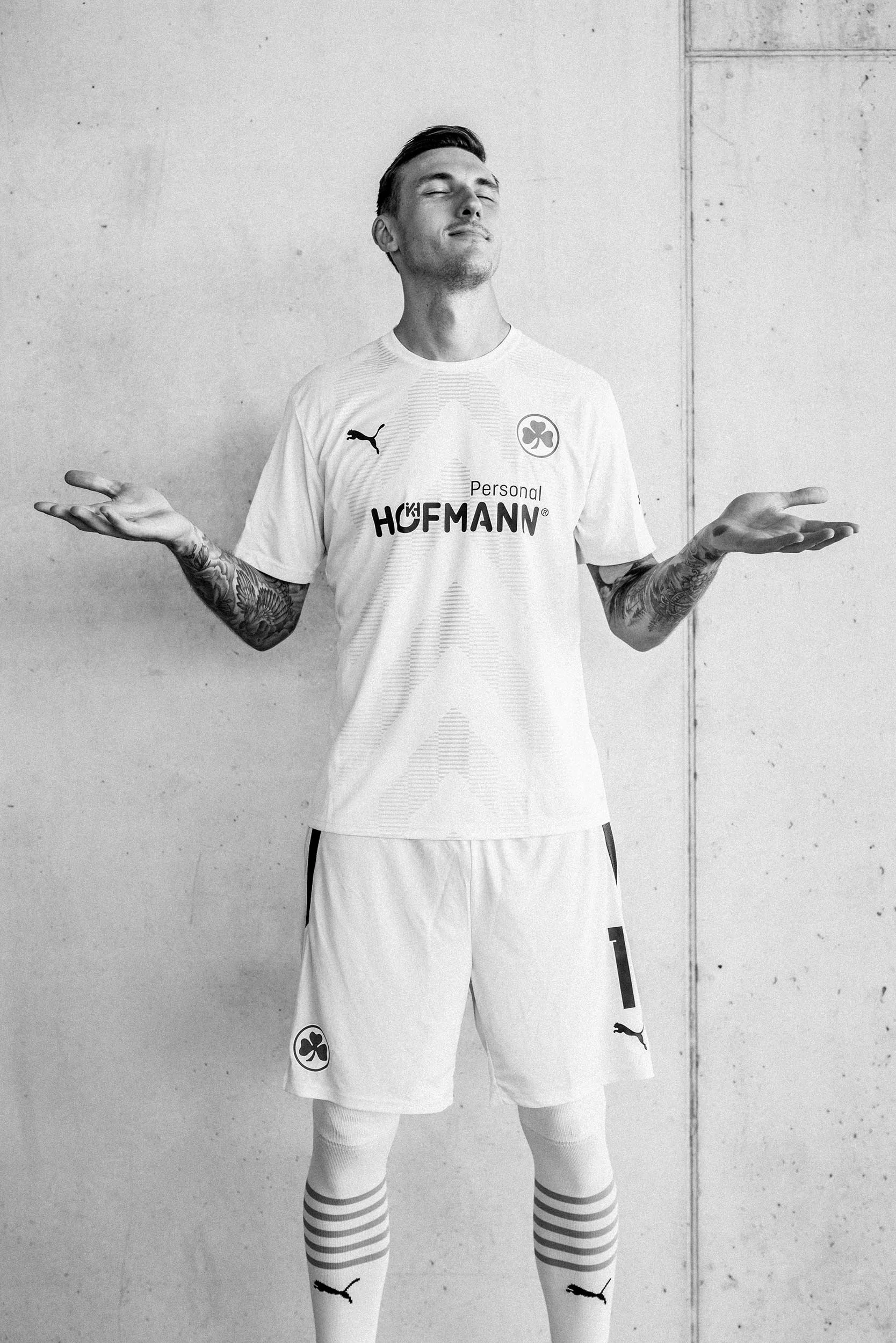 StefanTrochaPhotography-SpVggGreutherFuerth-MediaDay-L1010335-compressed.jpg