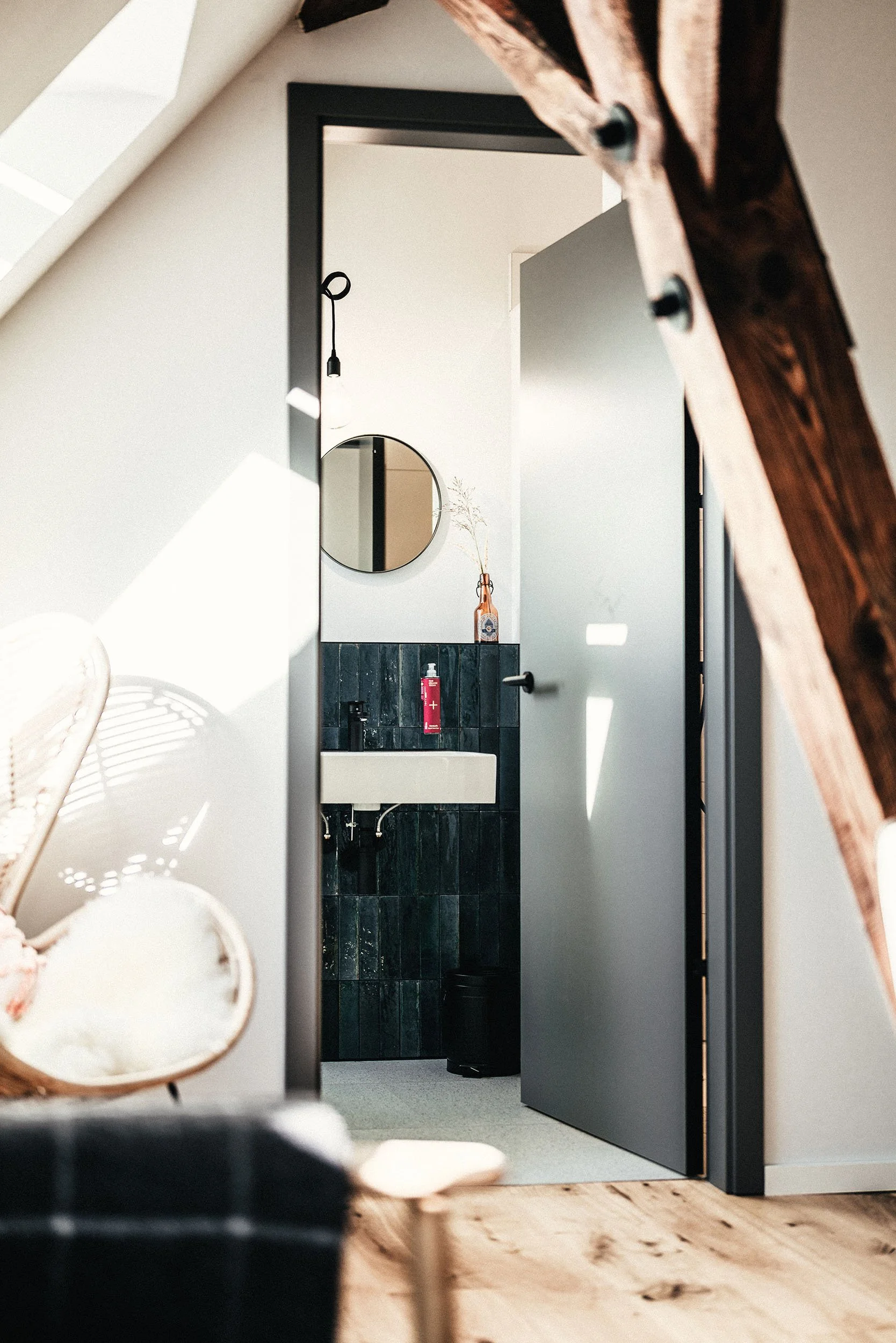 StefanTrochaPhotography-DasTimmann-Zimmer2-L1100681-compressed.jpg