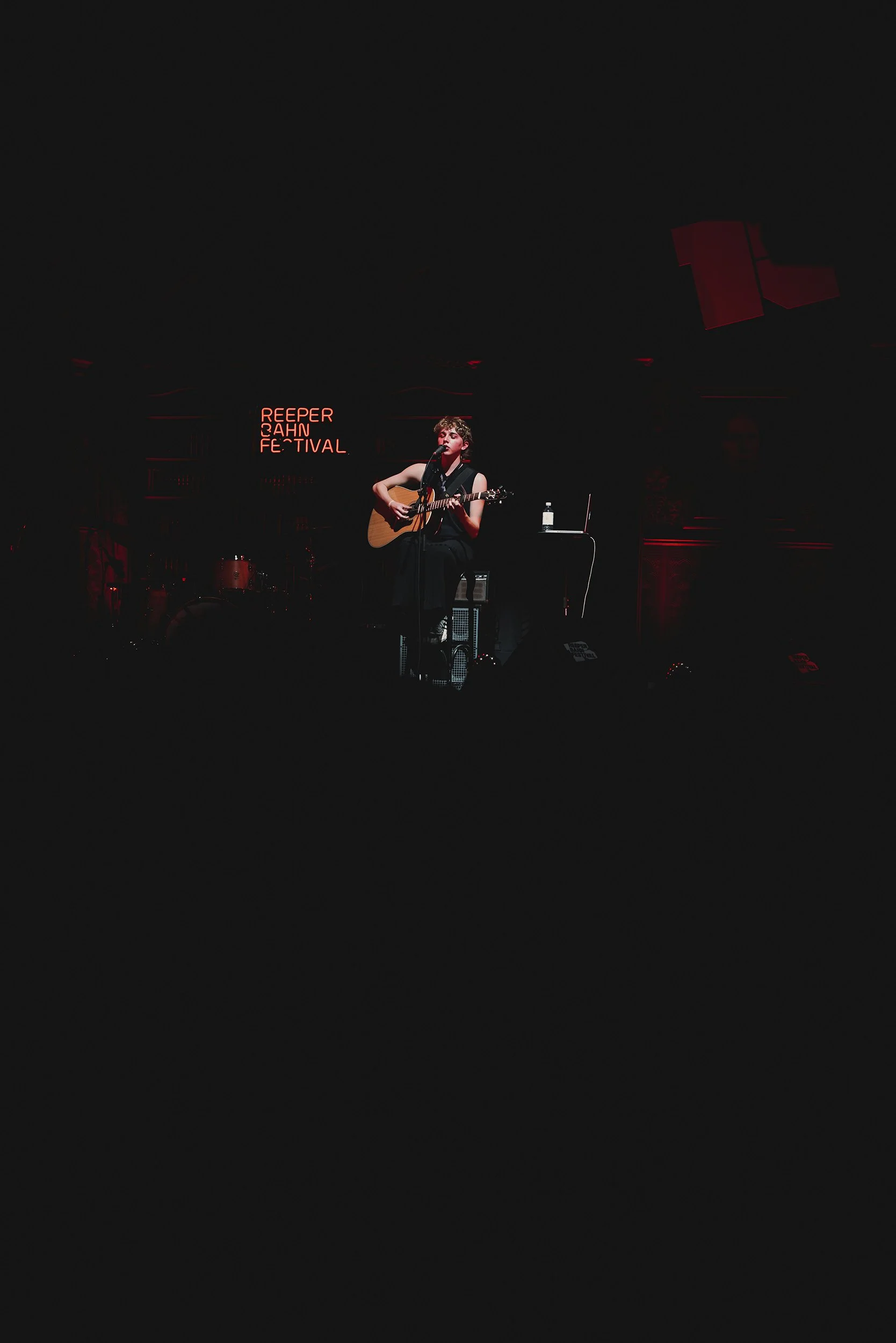 StefanTrochaPhotography-ReeeperbahnFestival-OskarHaag-L1030287-compressed.jpg