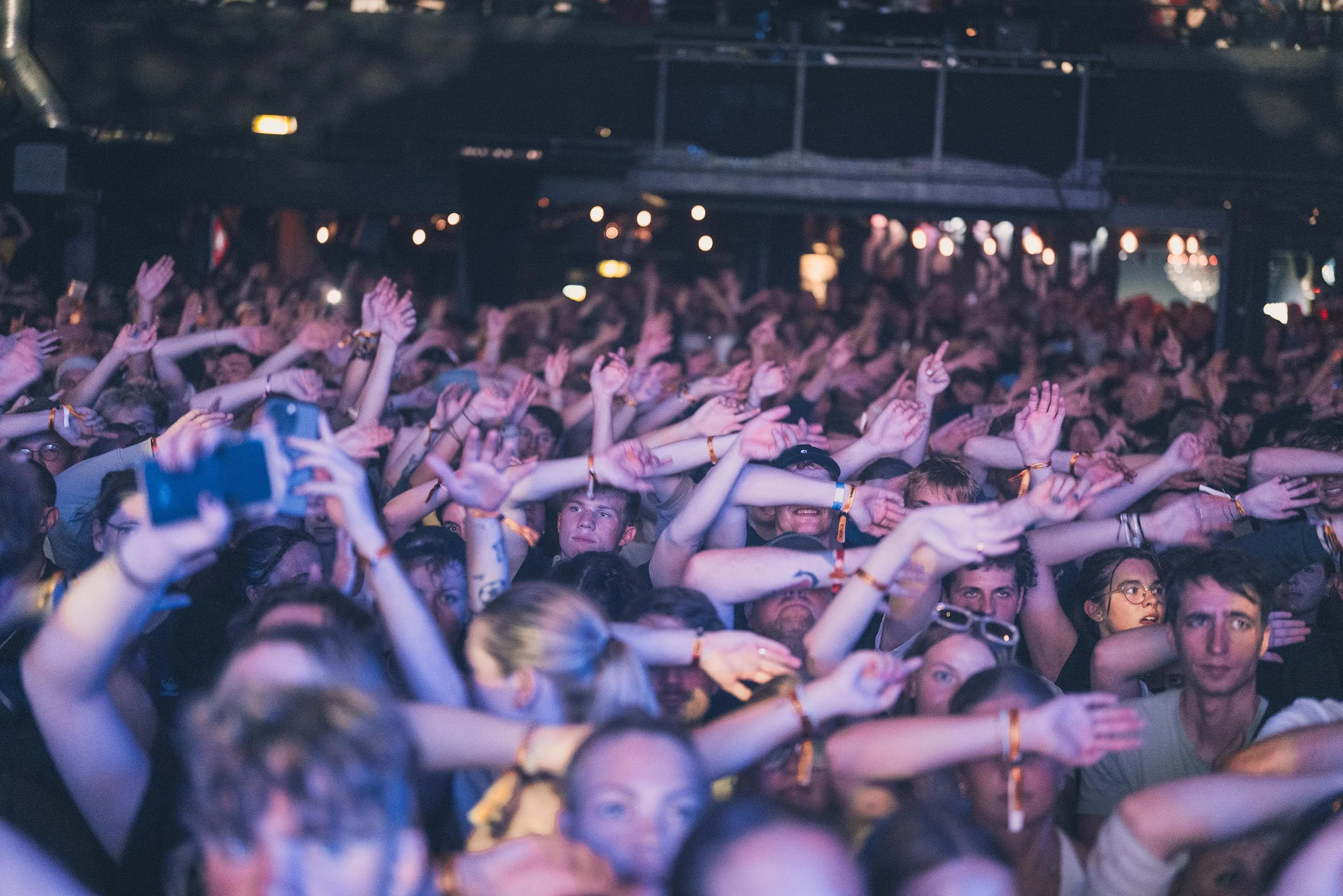 StefanTrochaPhotography-ReeperbahnFestival-SkiAggu-L1100018-compressed.jpg