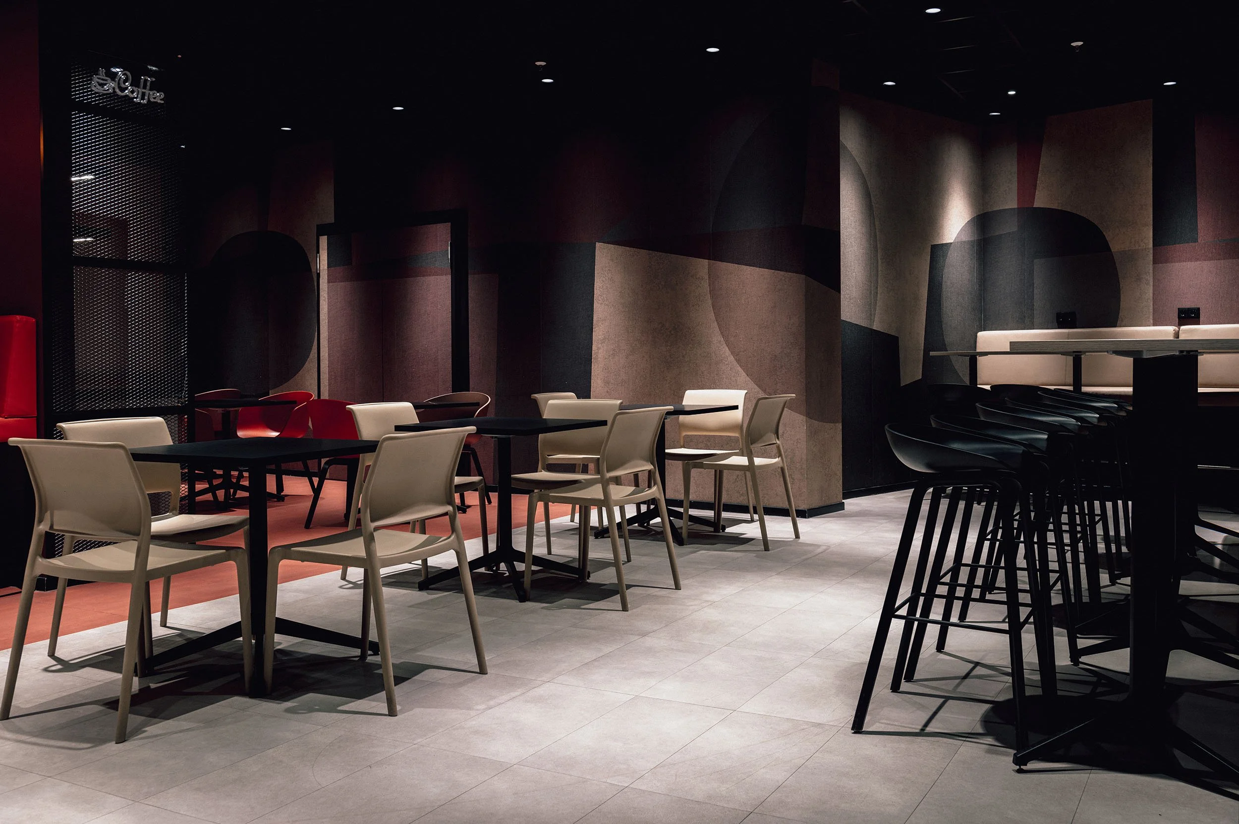 StefanTrochaPhotography-Raumschiff-BarclaysLounge-L1012049-compressed.jpg