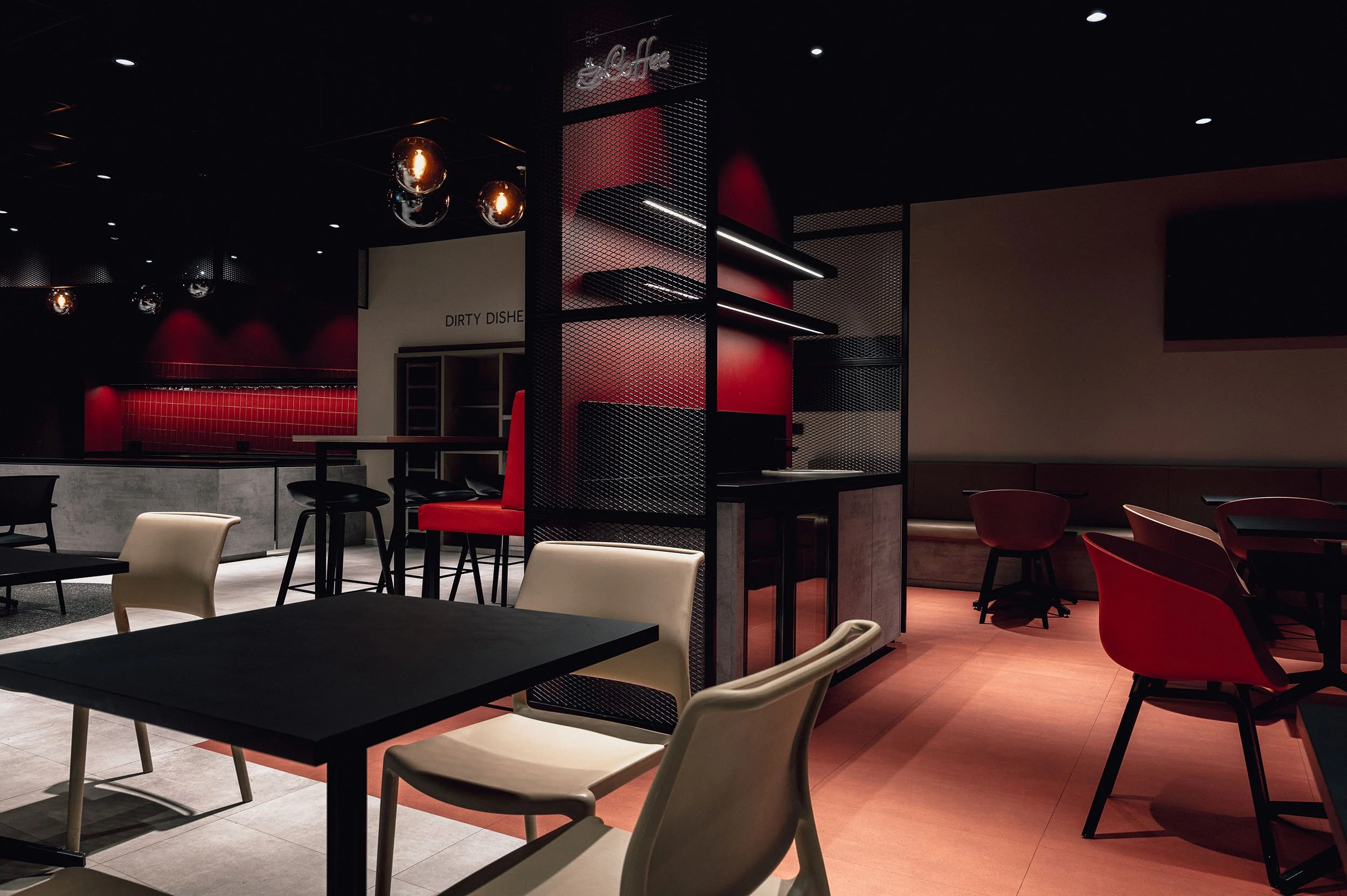 StefanTrochaPhotography-Raumschiff-BarclaysLounge-L1012085-compressed.jpg