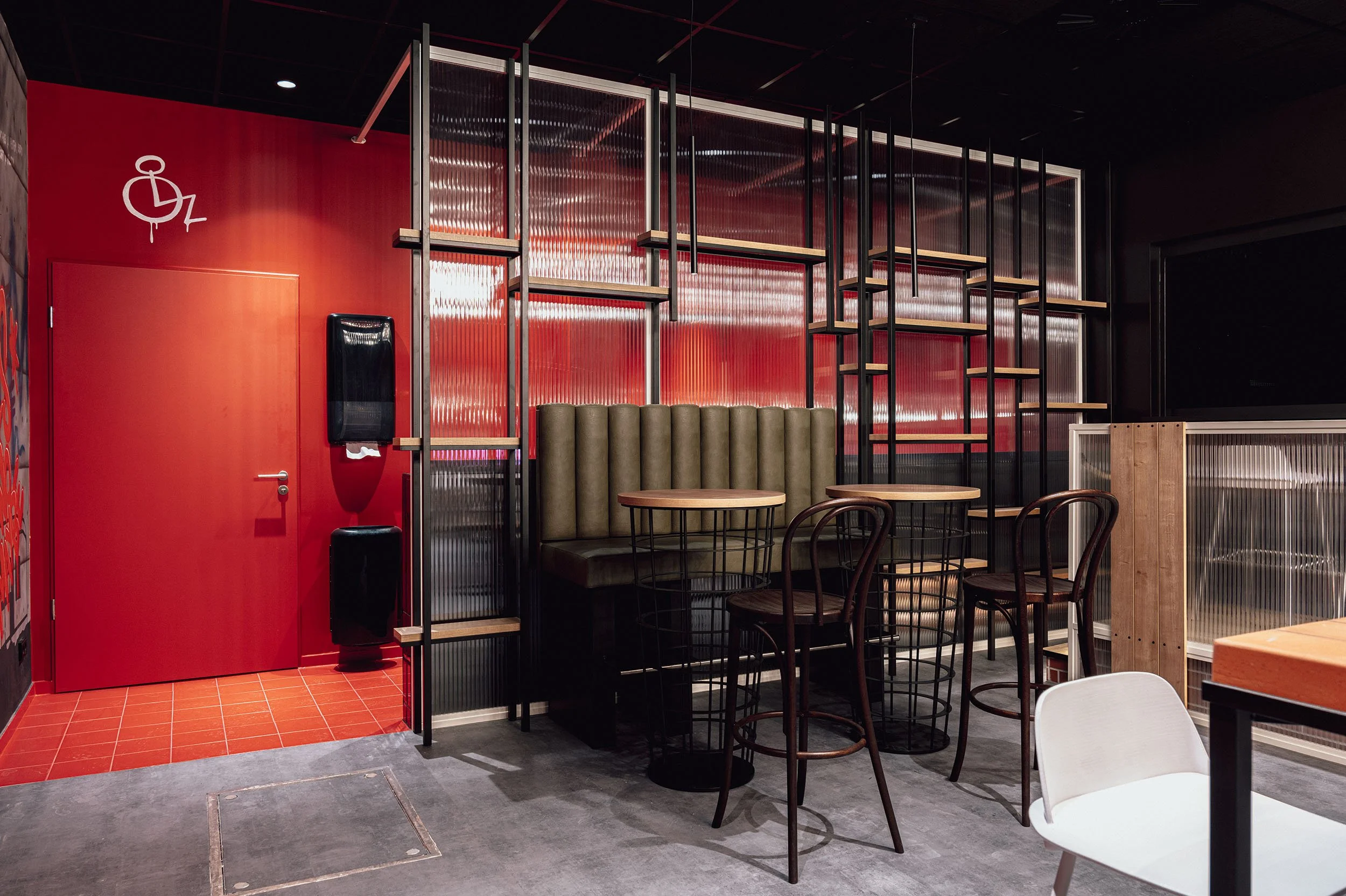 StefanTrochaPhotography-Raumschiff-BarclaysLounge-L1012300-compressed.jpg