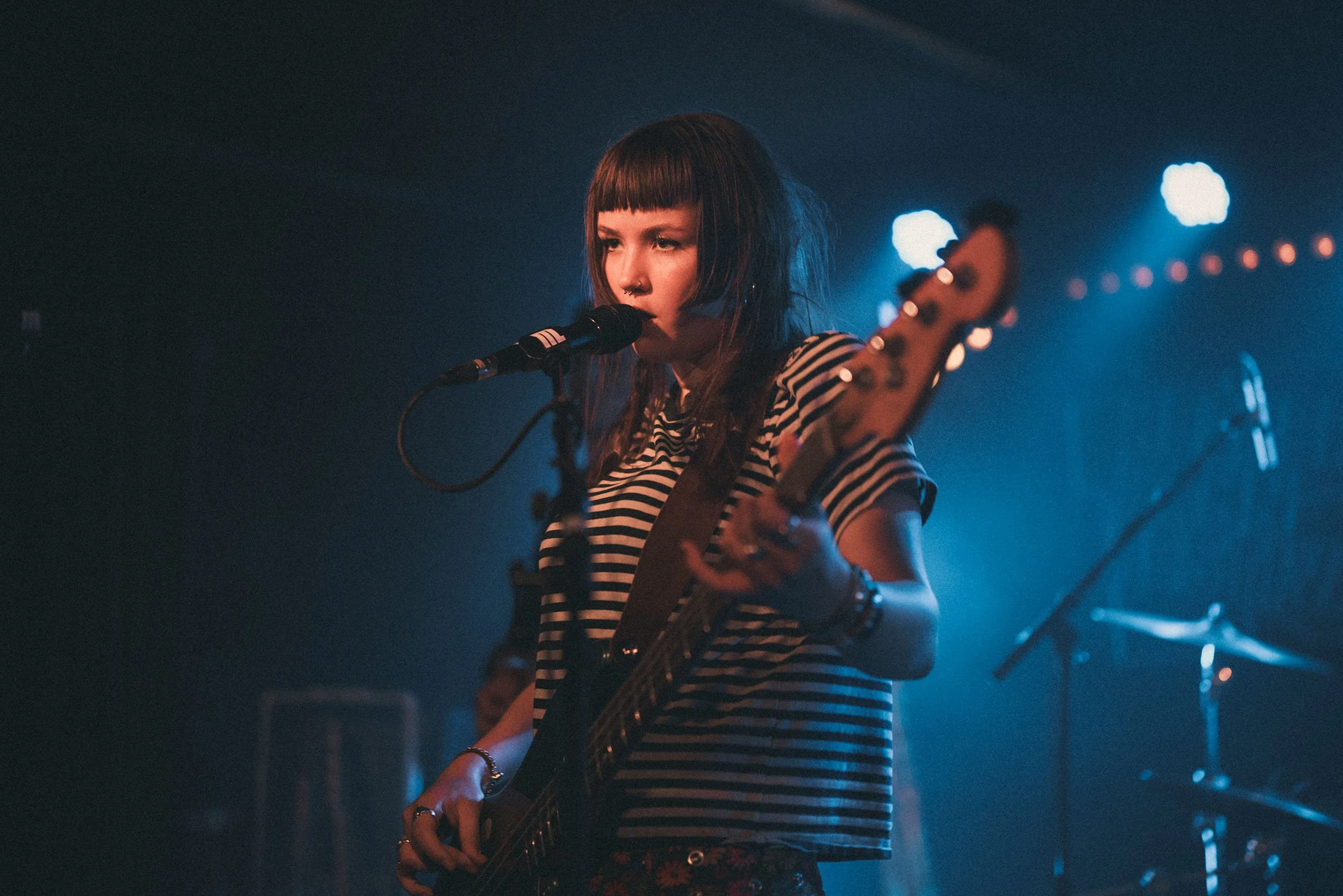 StefanTrochaPhotography-ReeperbahnFestival-ManWomanCainsaw-L1060842-compressed.jpg