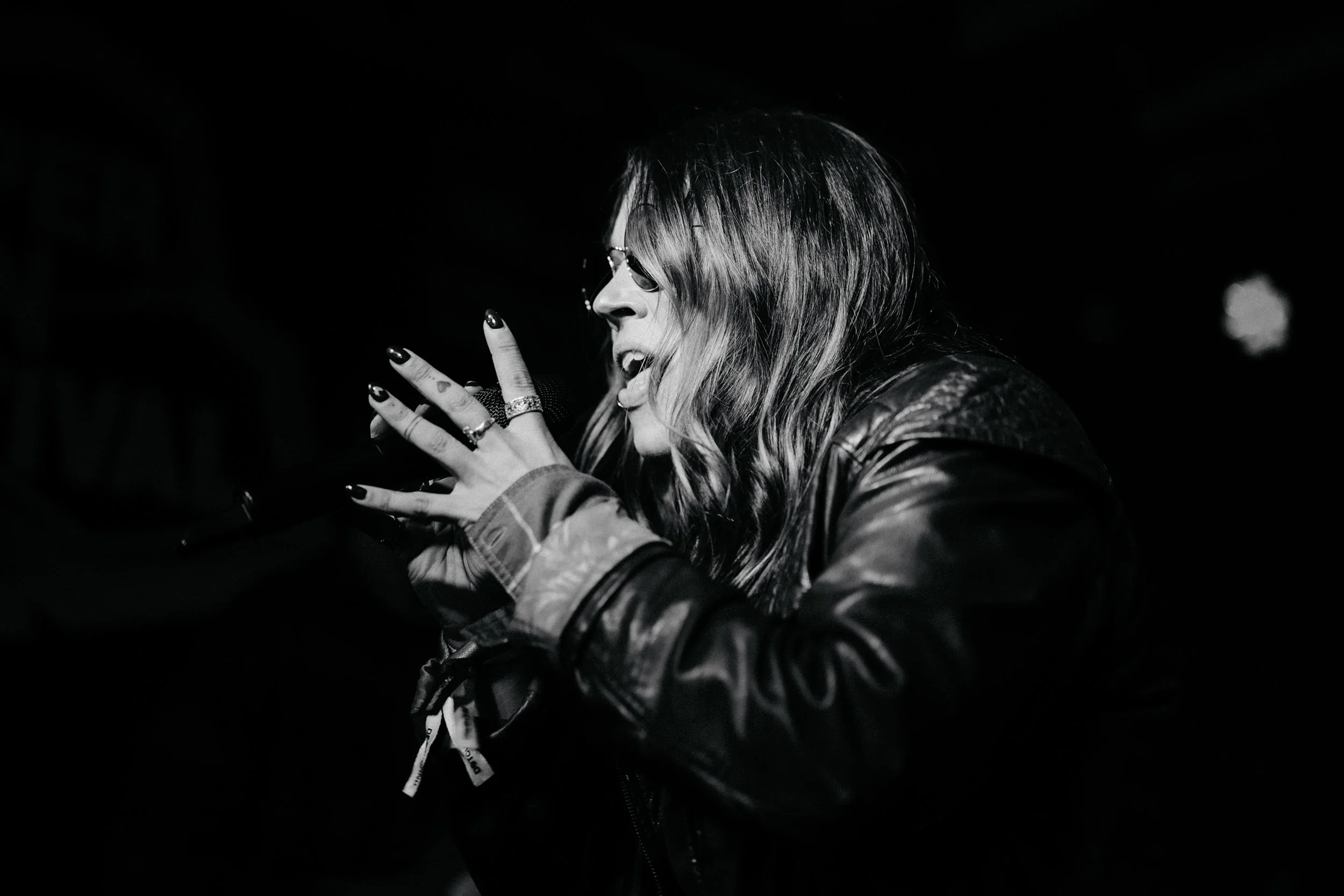 StefanTrochaPhotography-ReeperbahnFestival-TheaMay-L1080538-compressed.jpg