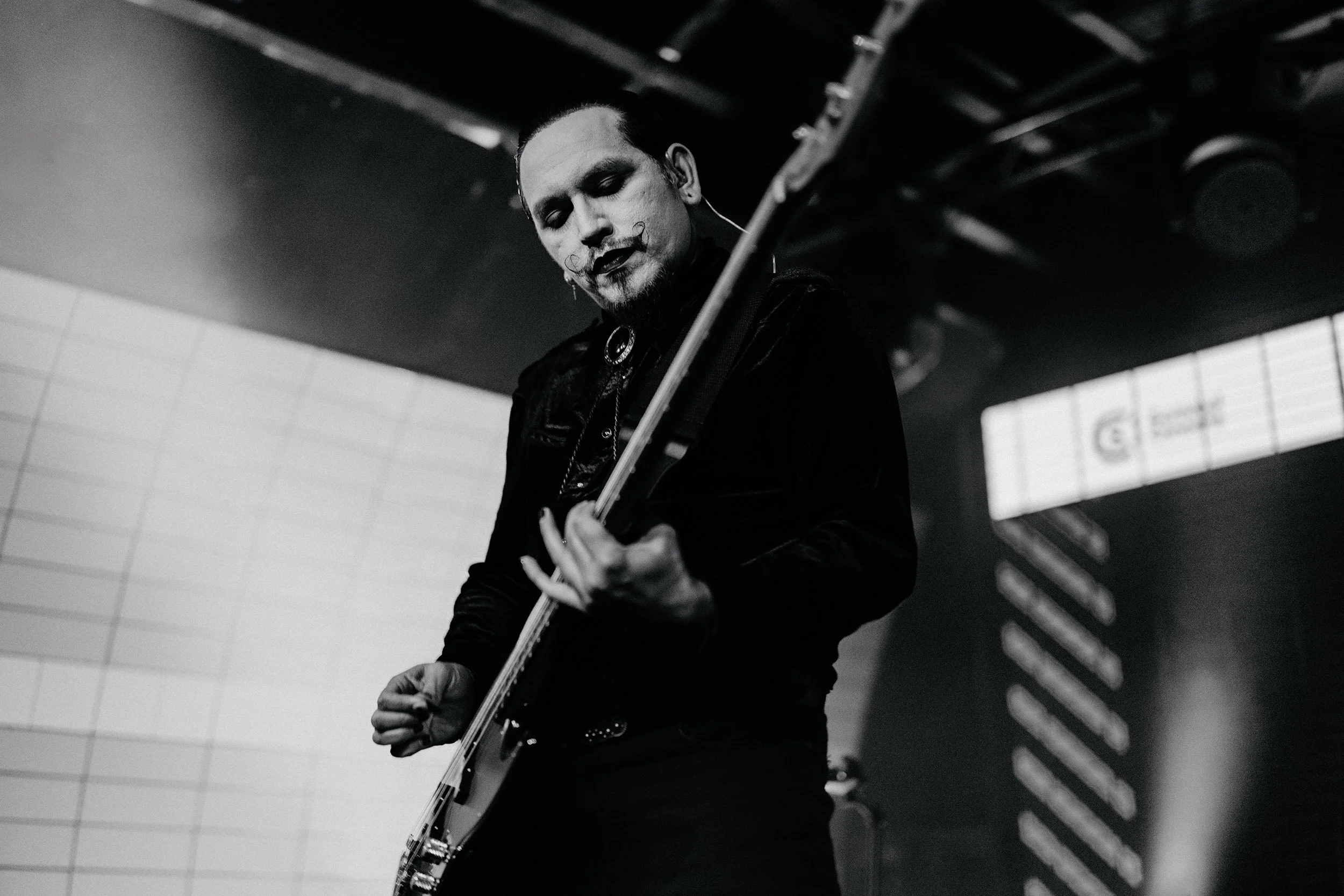 StefanTrochaPhotography-ReeperbahnFestival-TwinTribes-L1080911-compressed.jpg