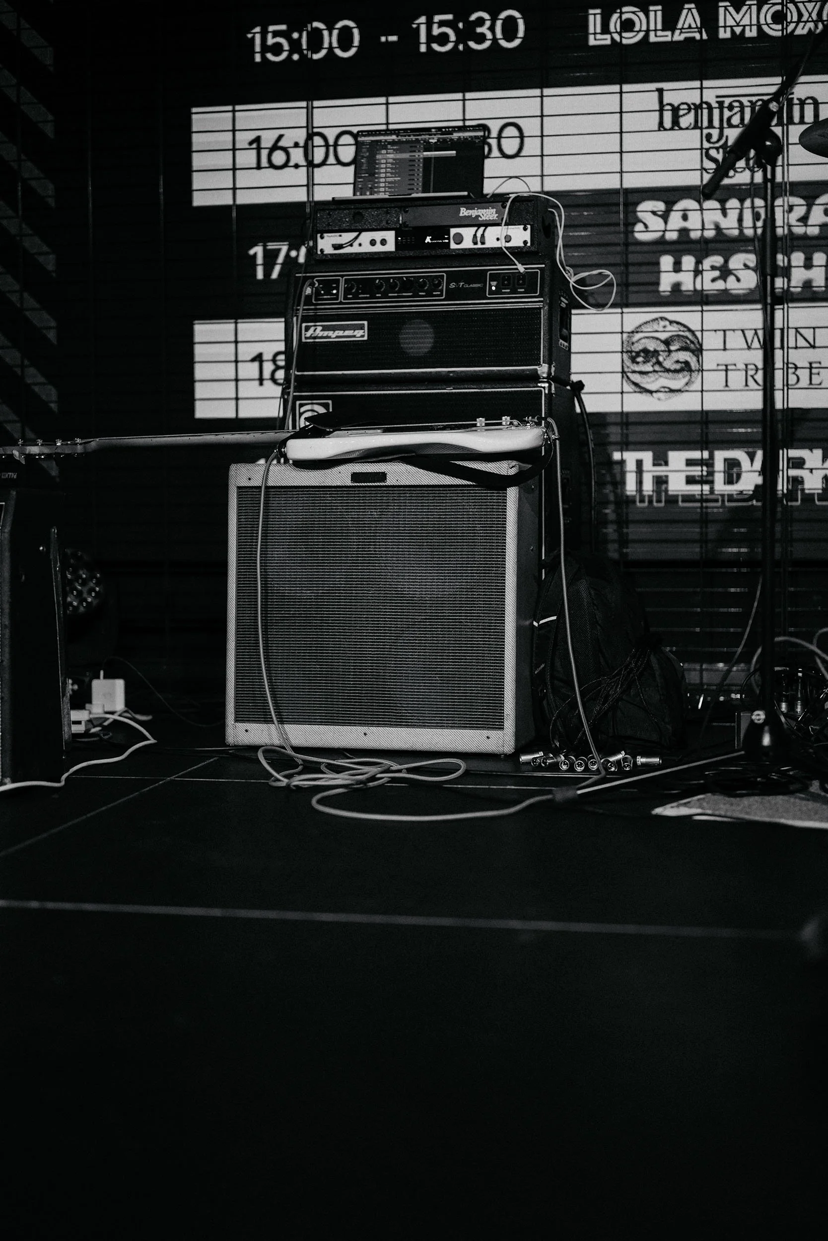 StefanTrochaPhotography-ReeperbahnFestival-BenjaminSteer-L1080099-compressed.jpg