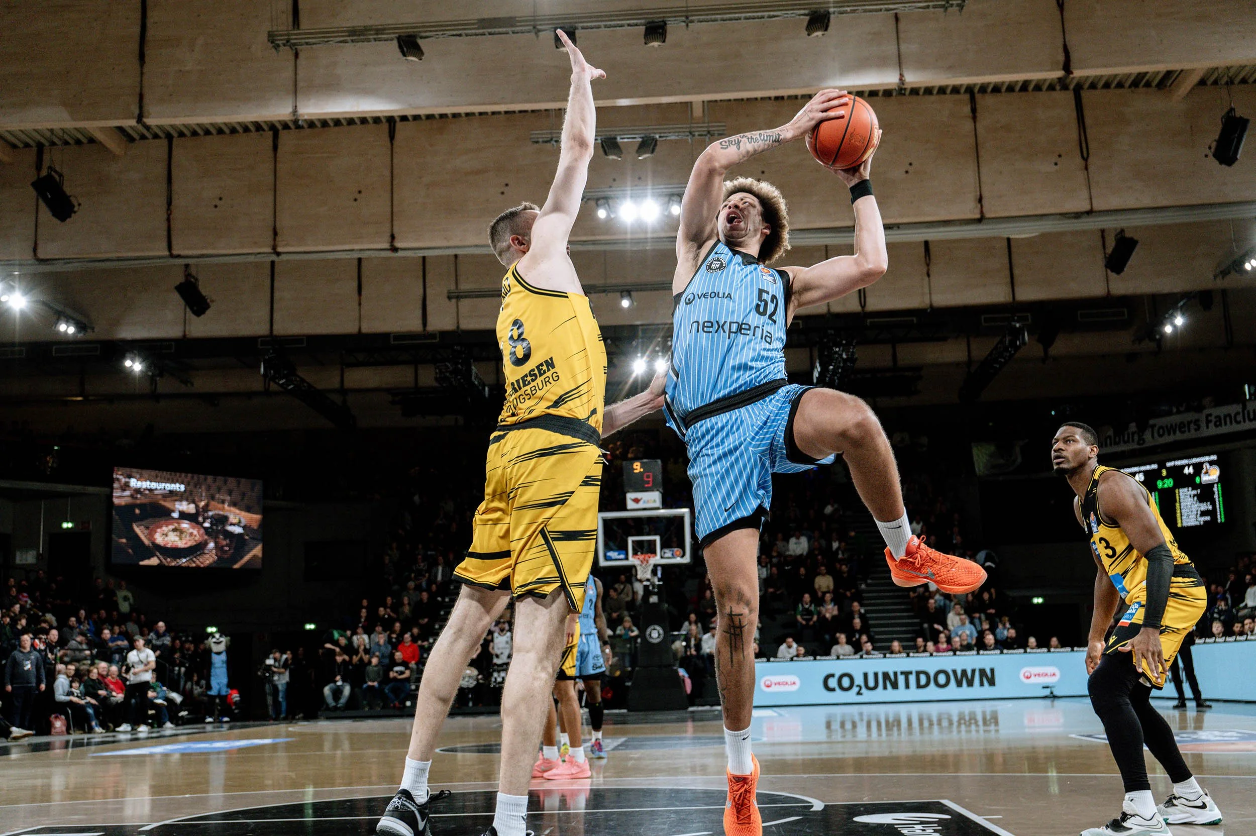 StefanTrochaPhotography-BBL-TowersVSLudwigsburg-L1052858-compressed.jpg
