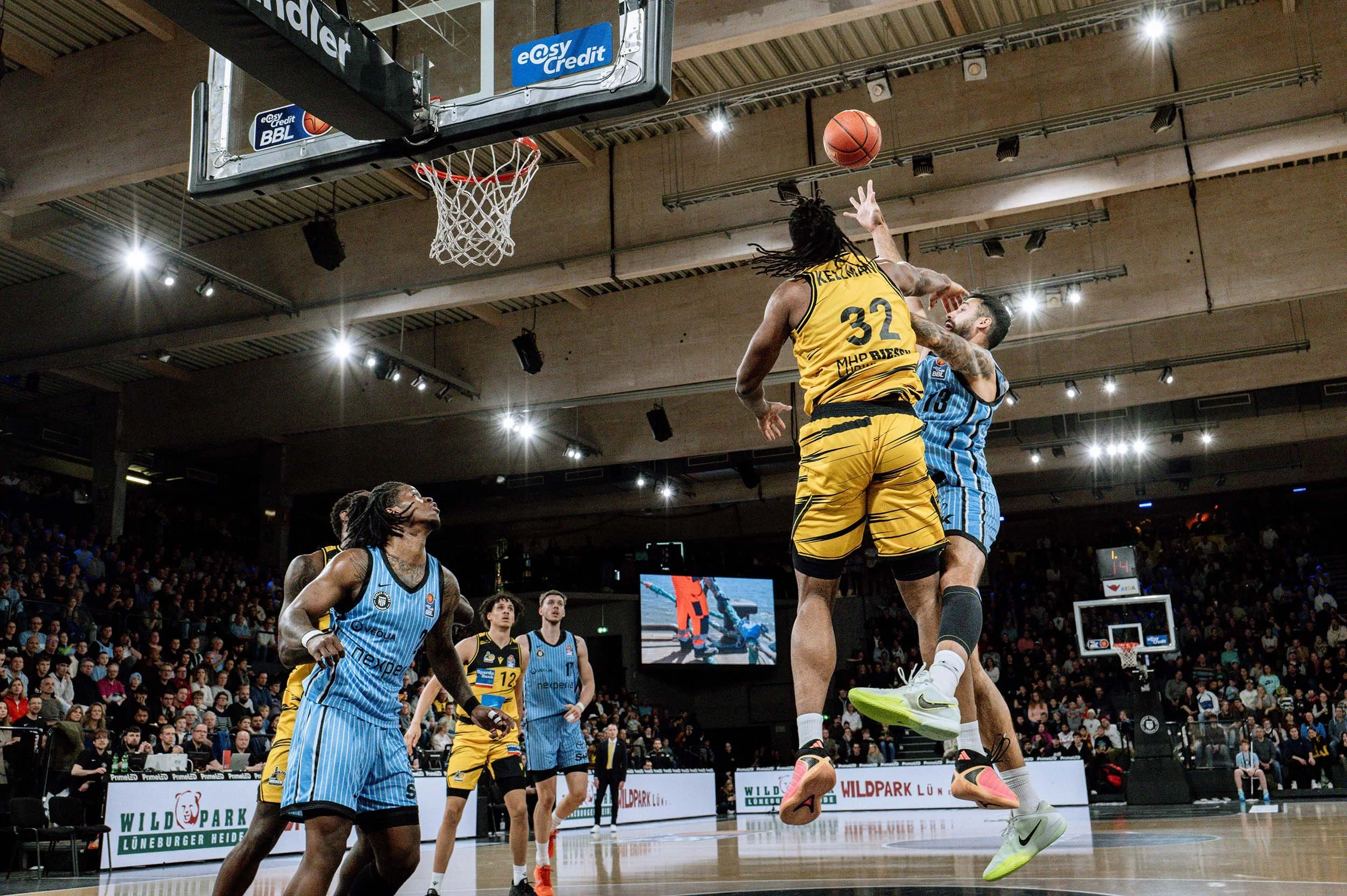 StefanTrochaPhotography-BBL-TowersVSLudwigsburg-L1052763-compressed.jpg