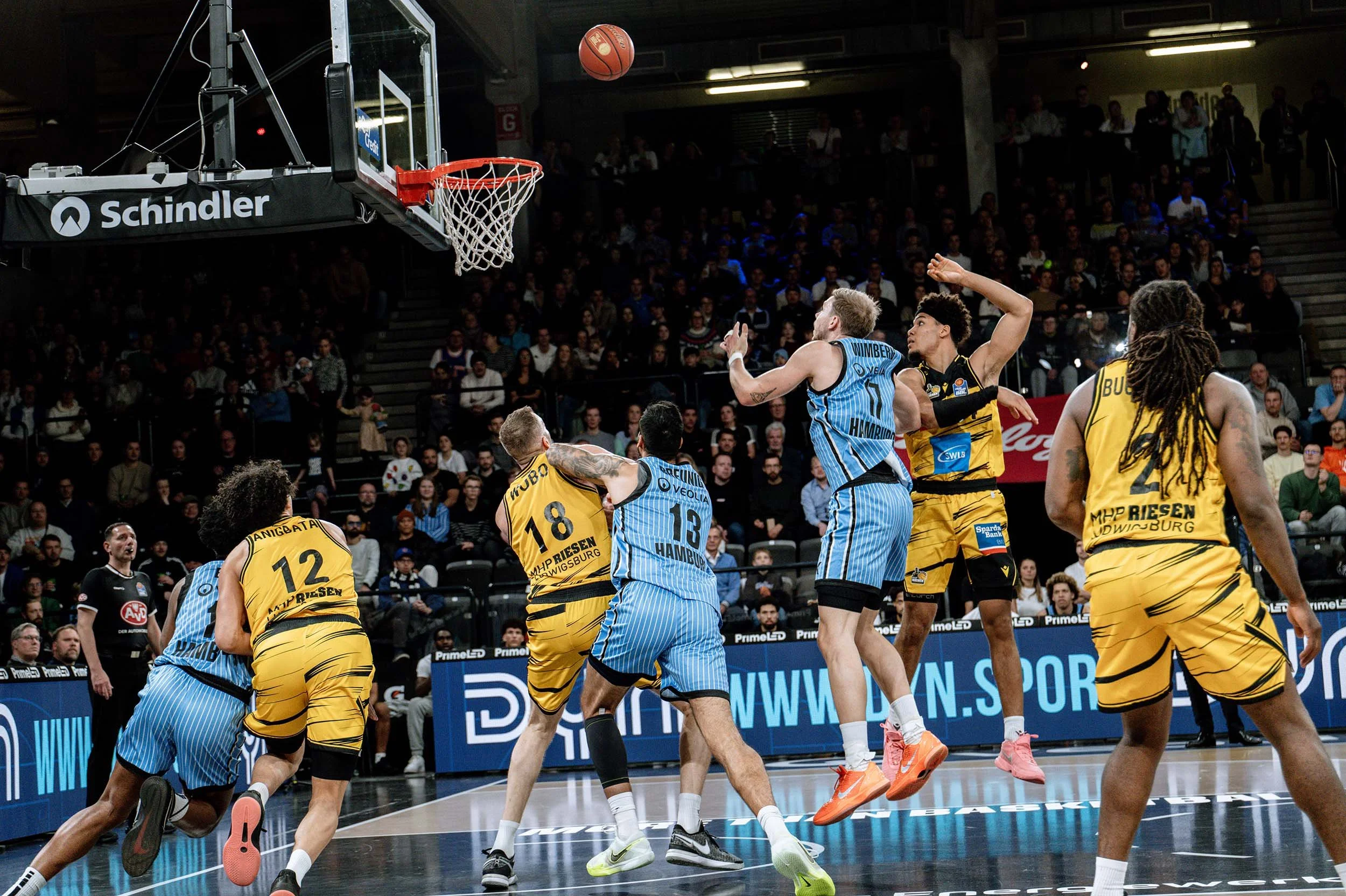 StefanTrochaPhotography-BBL-TowersVSLudwigsburg-L1052791-compressed.jpg