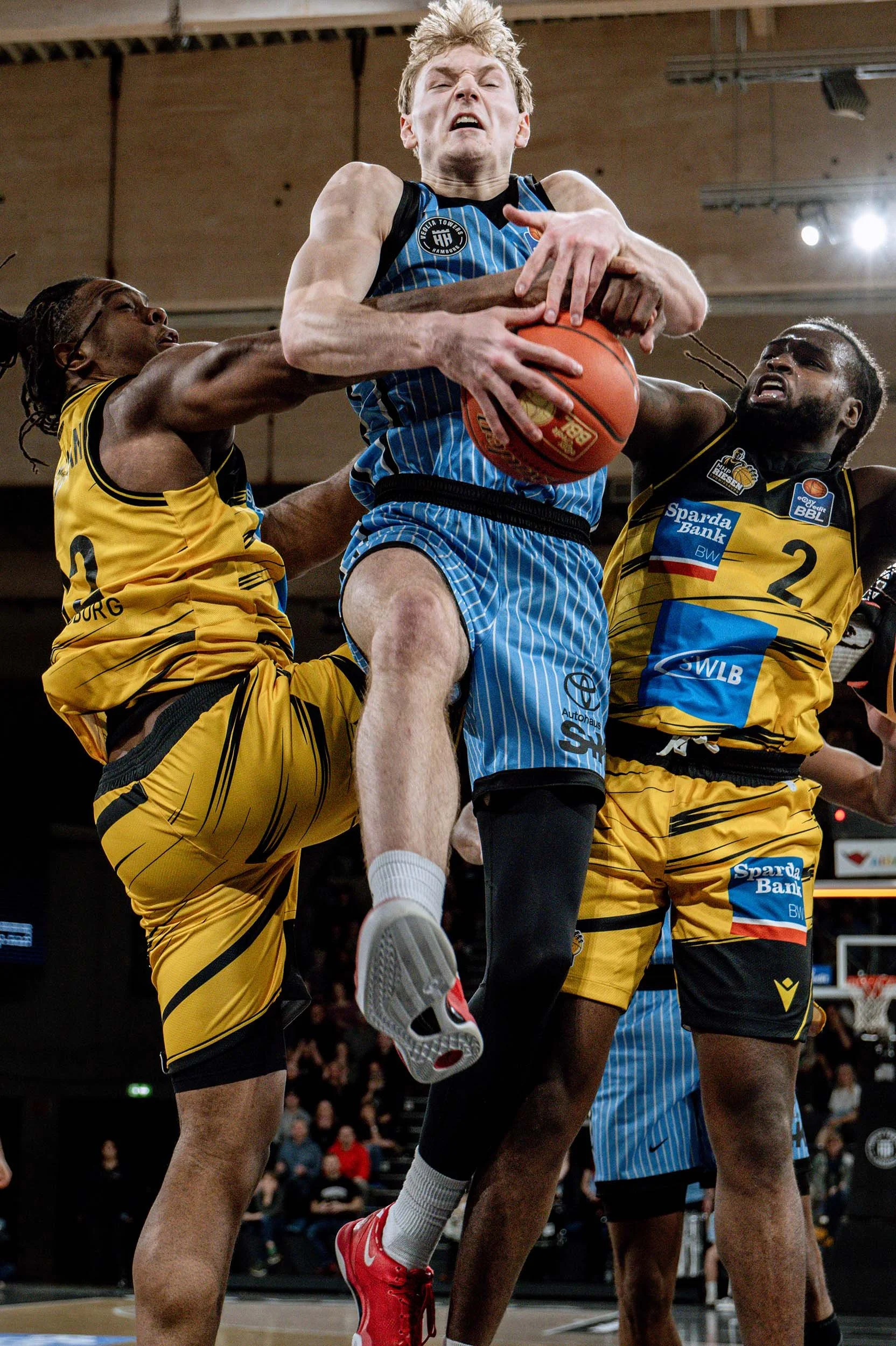 StefanTrochaPhotography-BBL-TowersVSLudwigsburg-L1053025-compressed.jpg