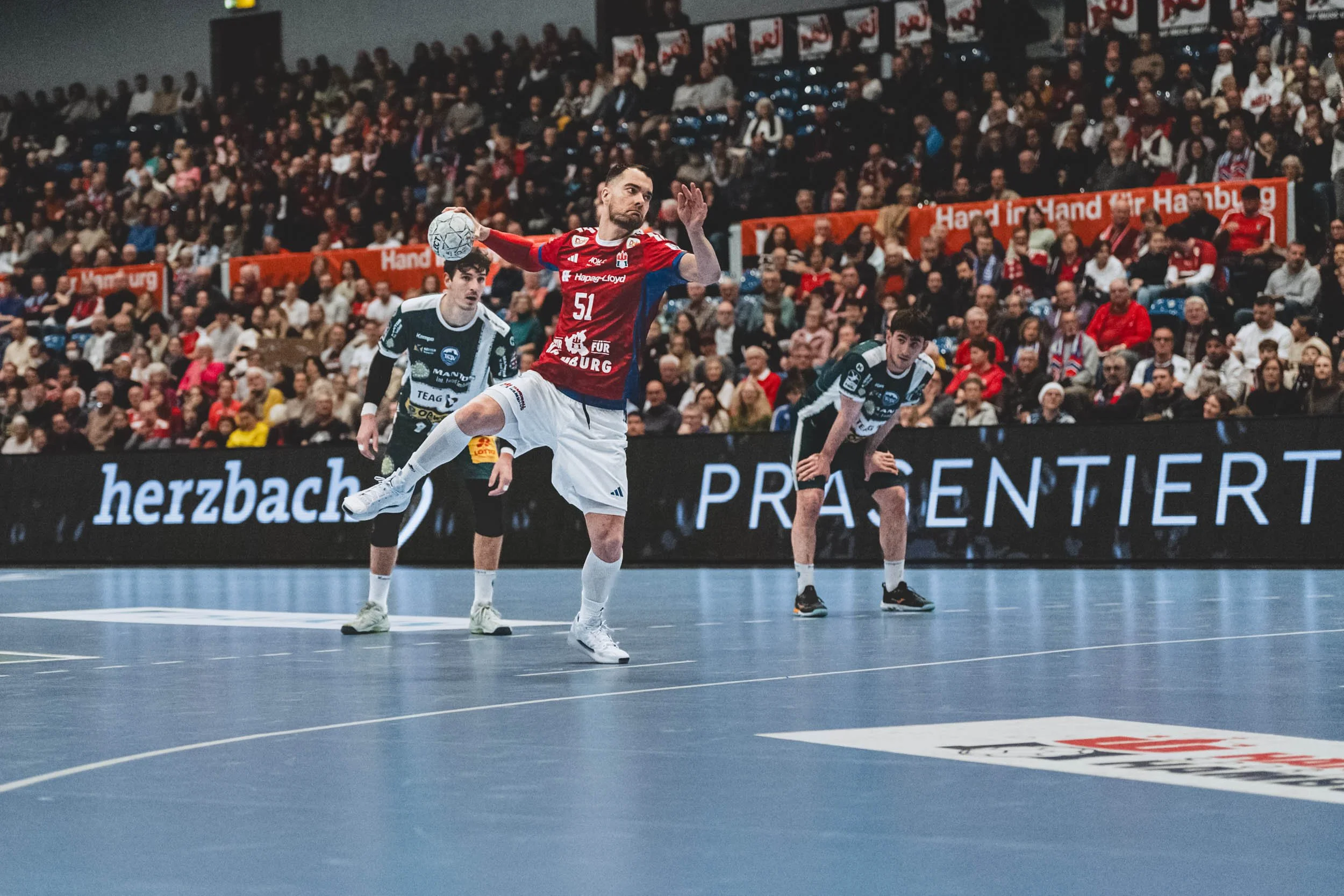 StefanTrochaPhotography-HBL-HSVHamburgvsThSVEisenach-DSC02320-compressed.jpg