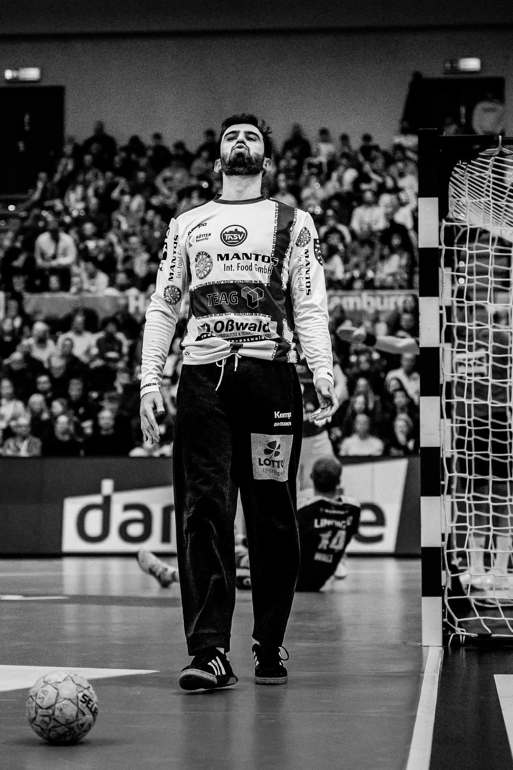 StefanTrochaPhotography-HBL-HSVHamburgvsThSVEisenach-DSC02354-compressed.jpg