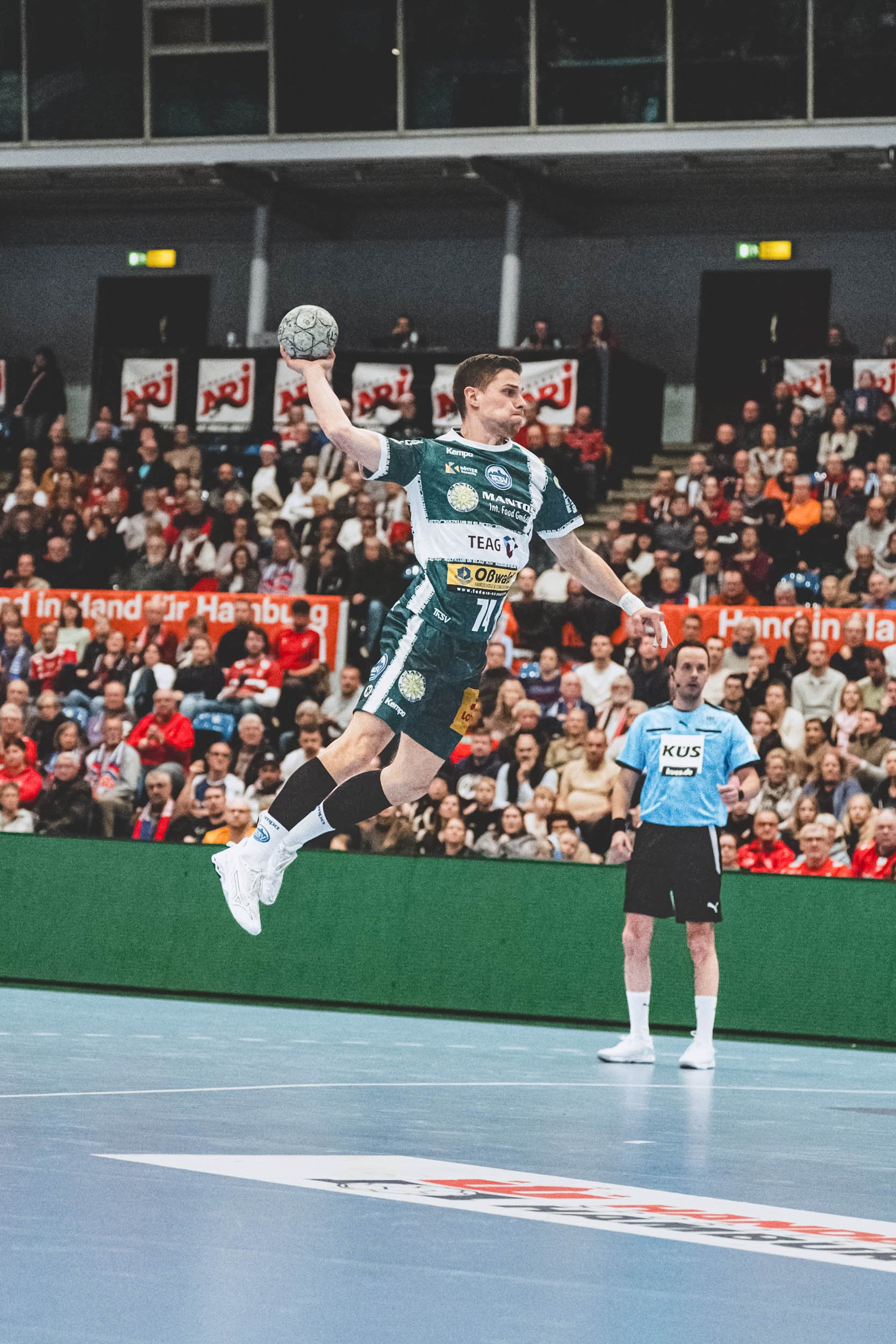 StefanTrochaPhotography-HBL-HSVHamburgvsThSVEisenach-DSC02558-compressed.jpg