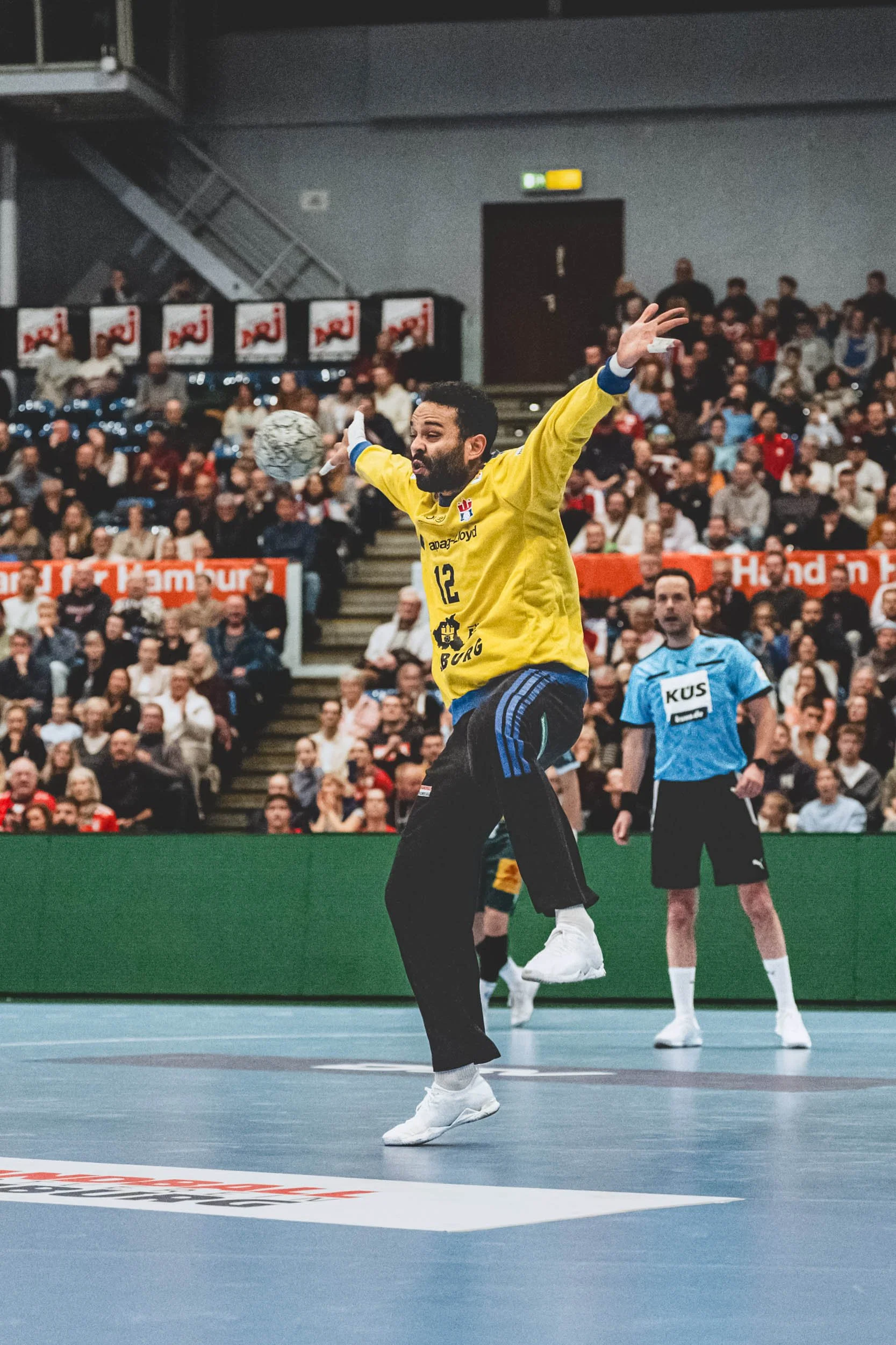 StefanTrochaPhotography-HBL-HSVHamburgvsThSVEisenach-DSC02565-compressed.jpg