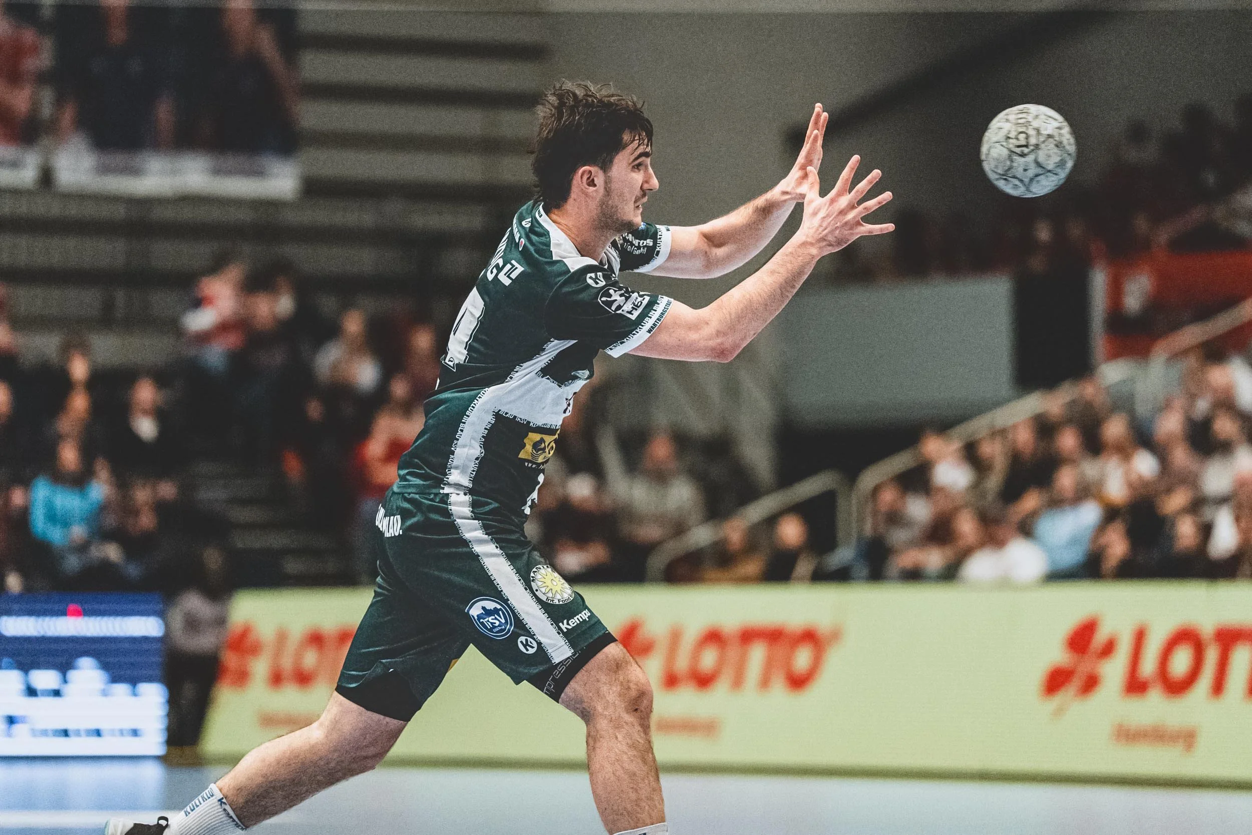 StefanTrochaPhotography-HBL-HSVHamburgvsThSVEisenach-DSC02595-compressed.jpg