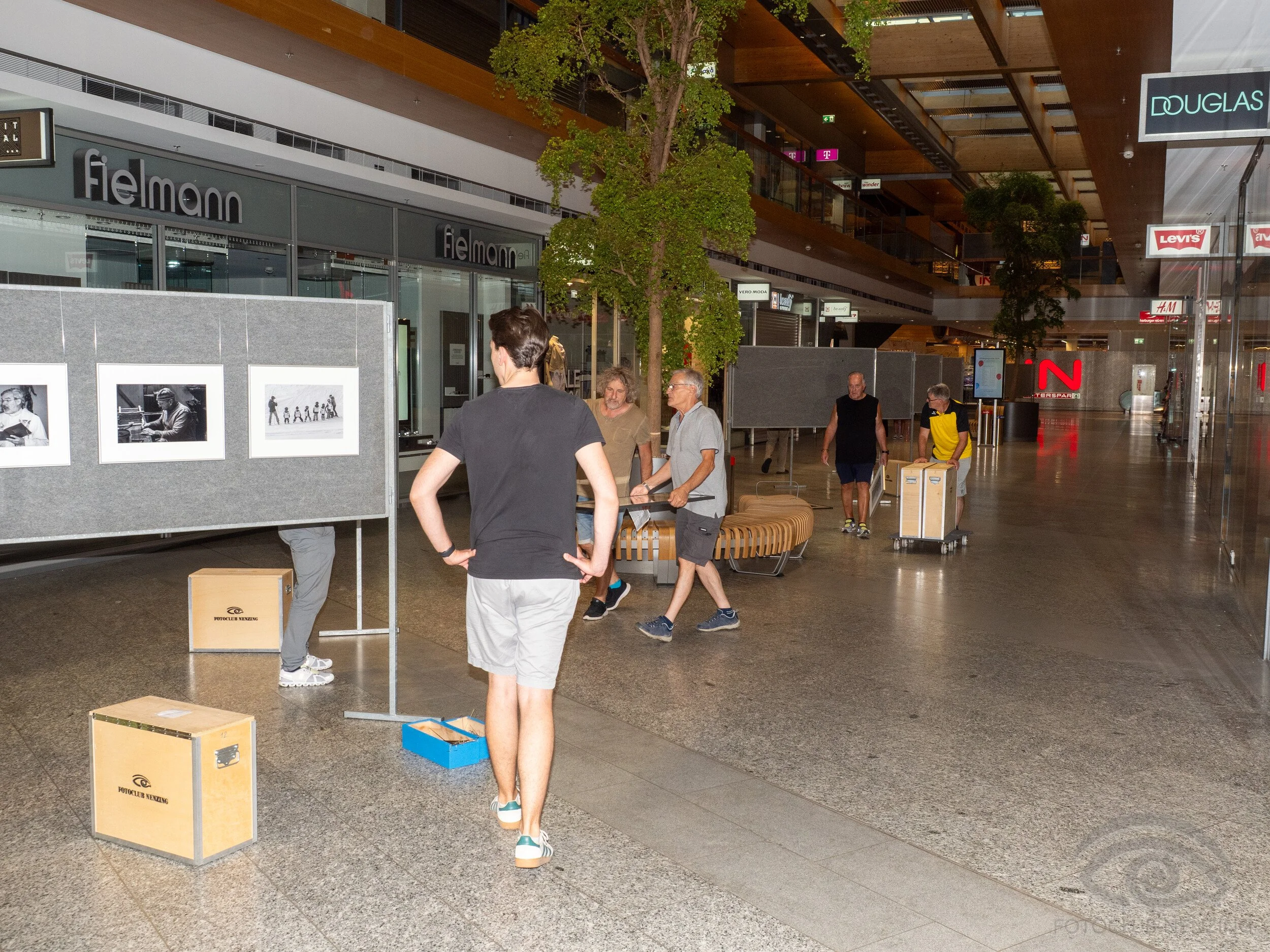 Bernhart Erich_Fotoausstellung-2.jpg