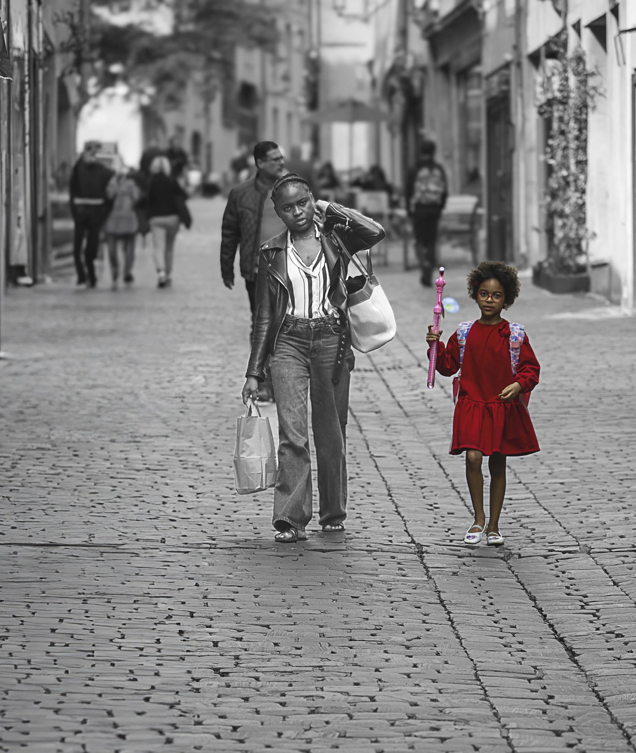 Ruth Obersteiner - Das rote Kleid