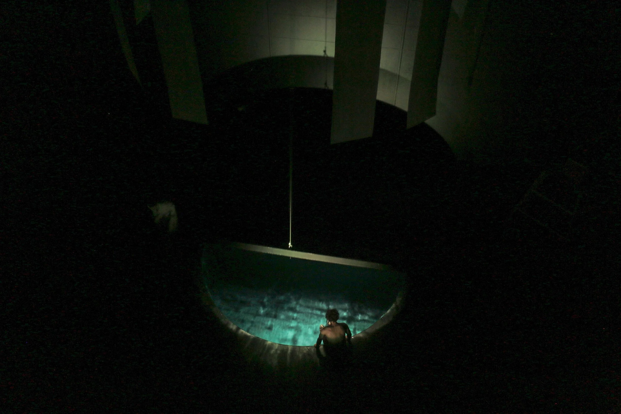 Simone-Bartholin_Scenografi_Ødipus6.jpg