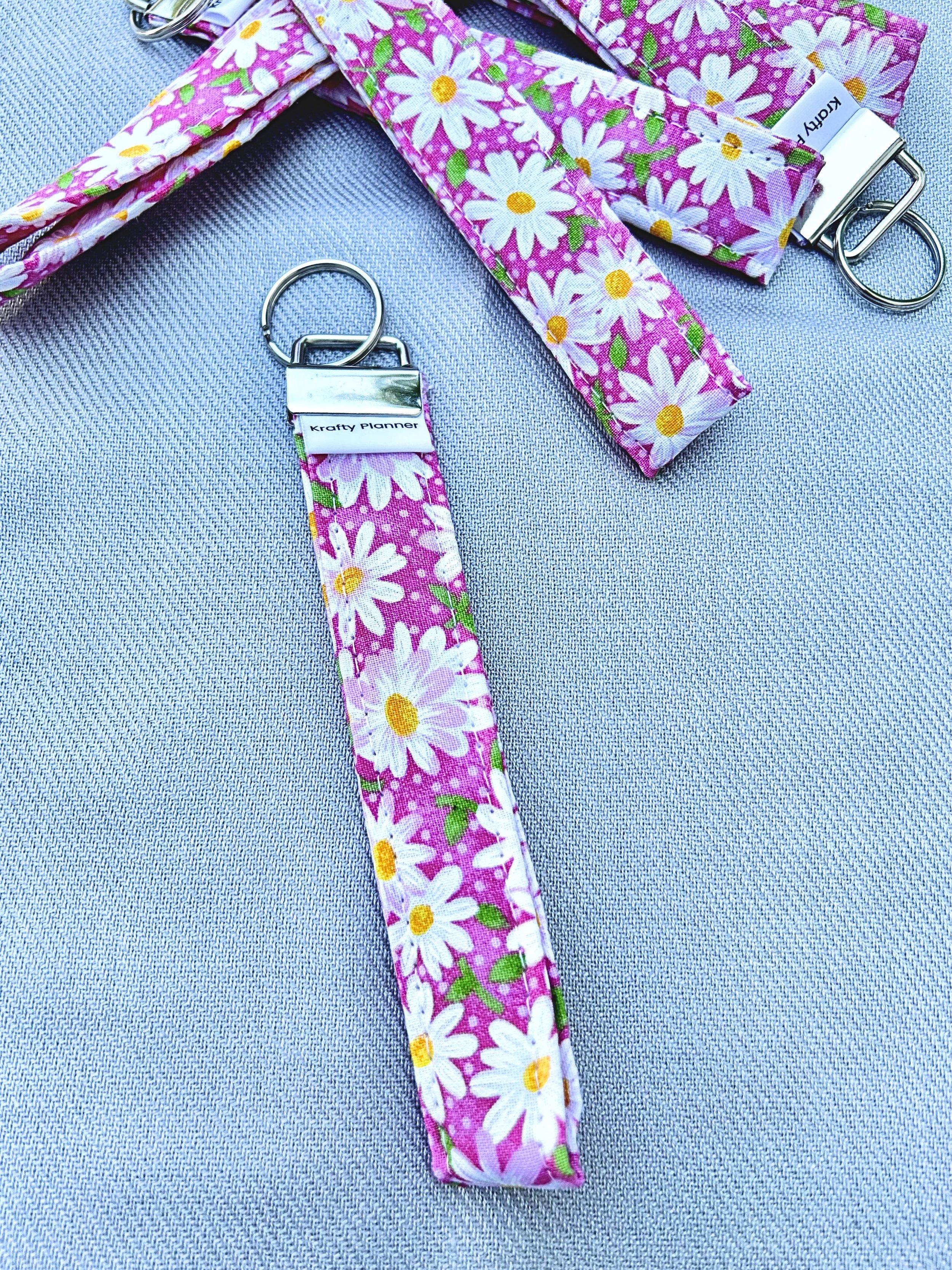 wristlet bright pink.jpg