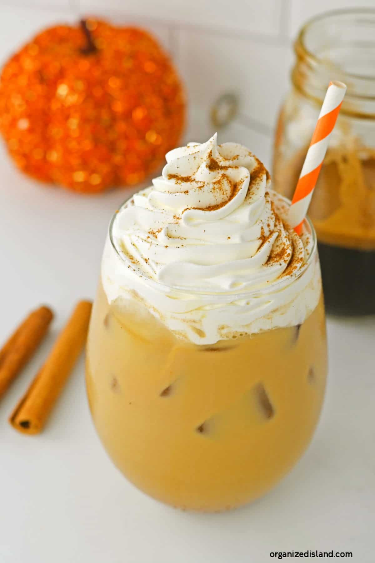 Iced-Pumpkin-Spice-Latte-Recipe.jpg