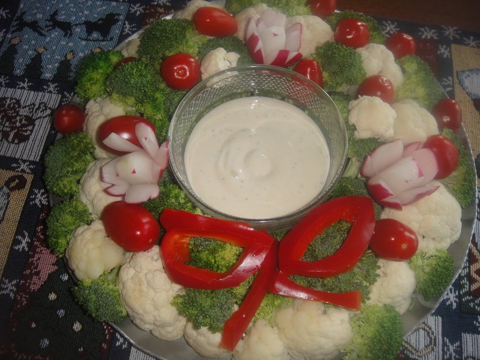 Christmas Vegetable Wreath Appetizer with a Red Pepper Bow.jpg