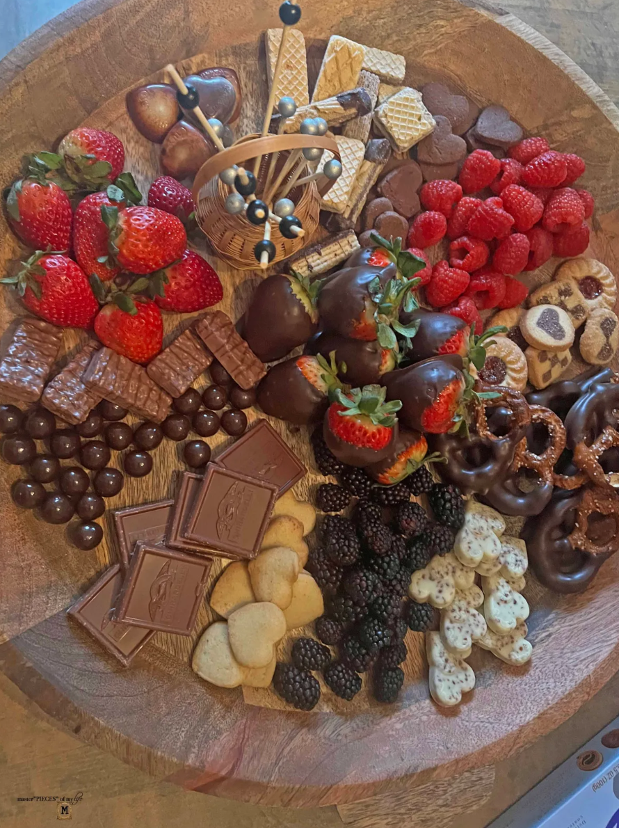 how to assemble a sweet dessert board.png