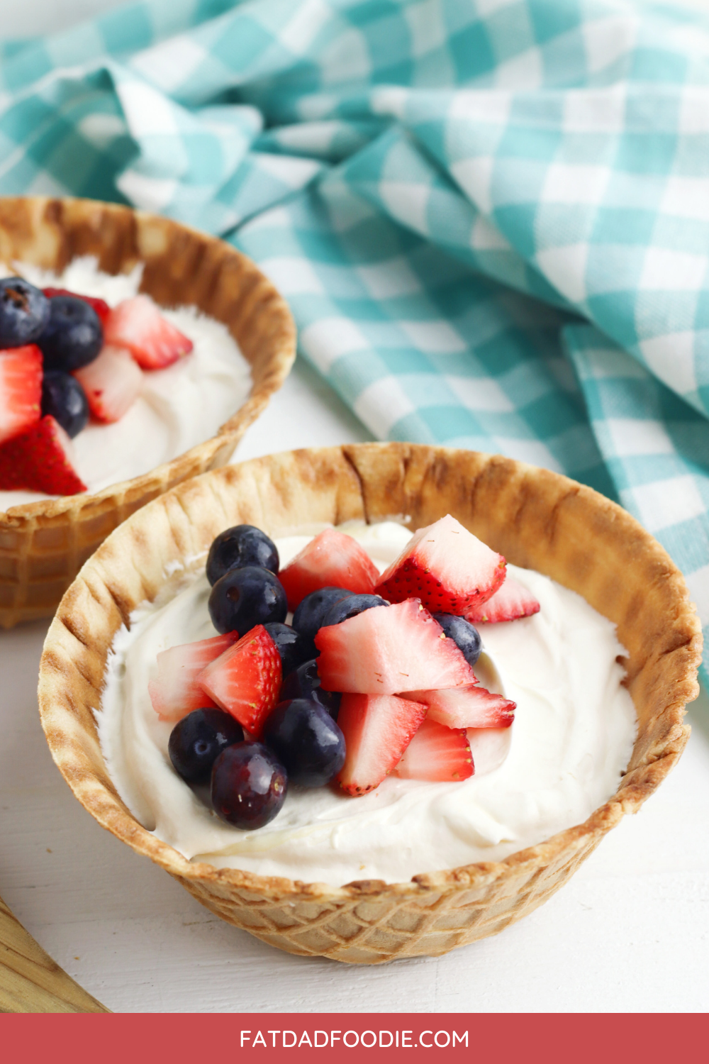 top-mini-cheesecakes-with-fresh-fruit-.png