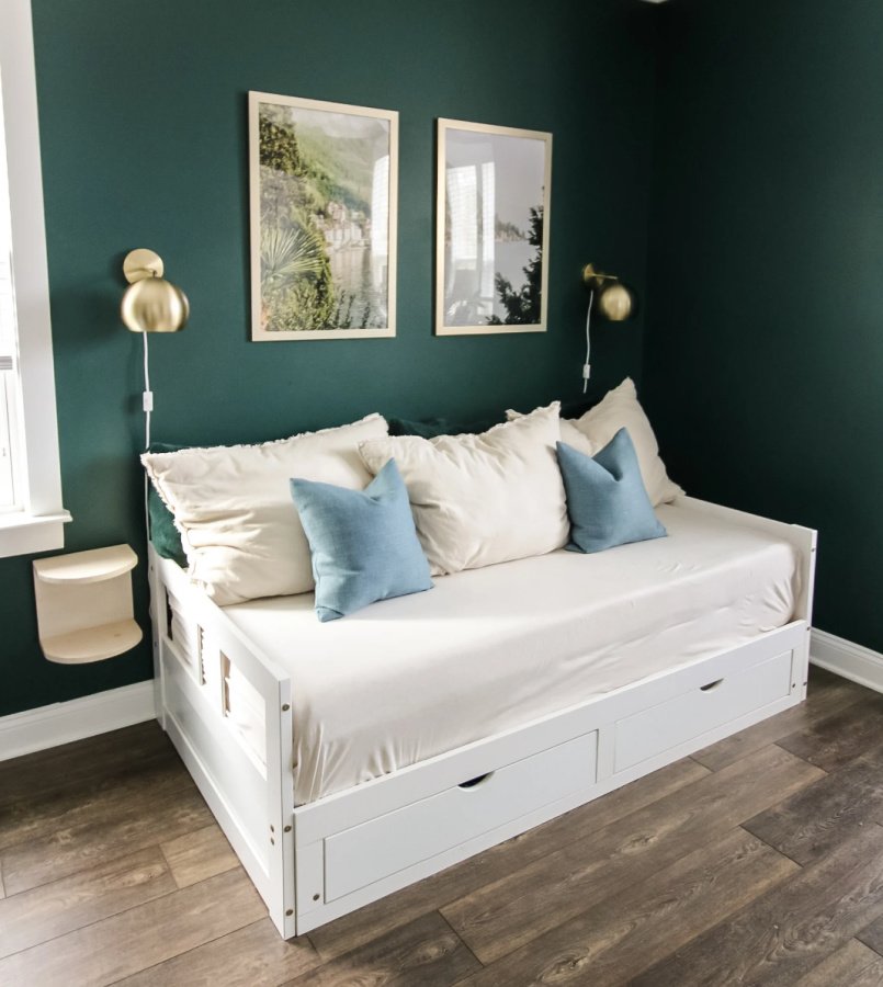 How to Style a Daybed - Charleston Crafted.jpg