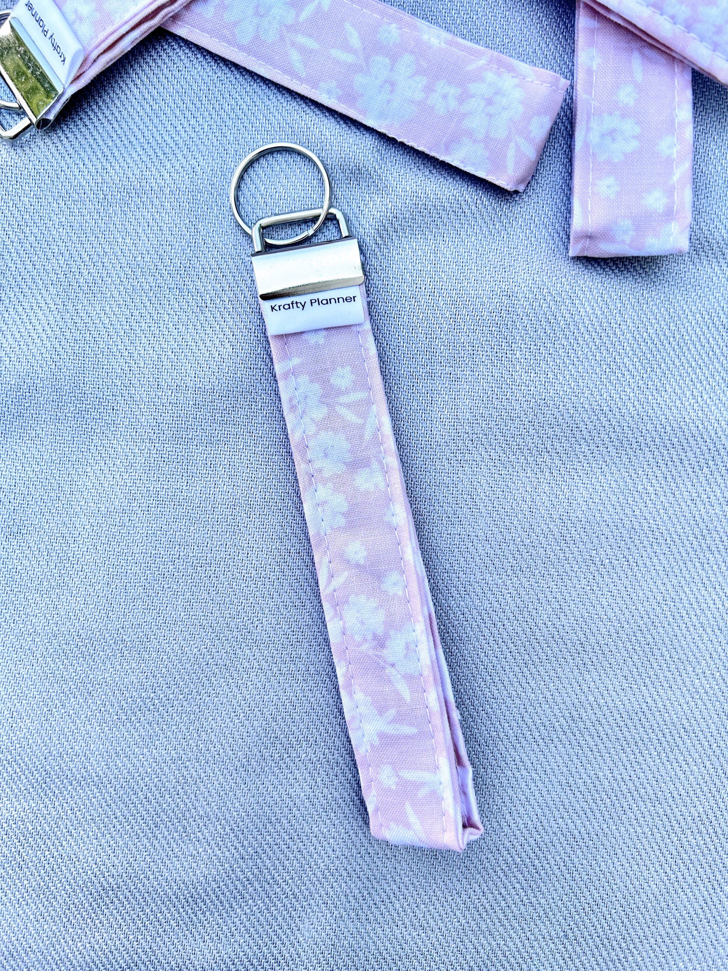 wristlet pink white flowers.jpg