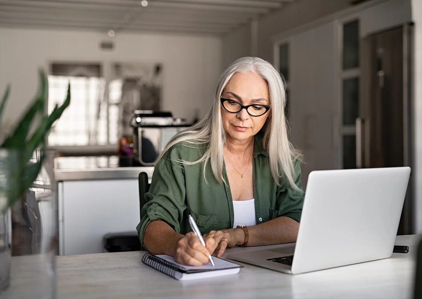 6 Signs You Re Easily Distracted And How To Improve Your Focus Krafty 6 Signs You Re Easily Distracted And How To Improve Your Focus Krafty