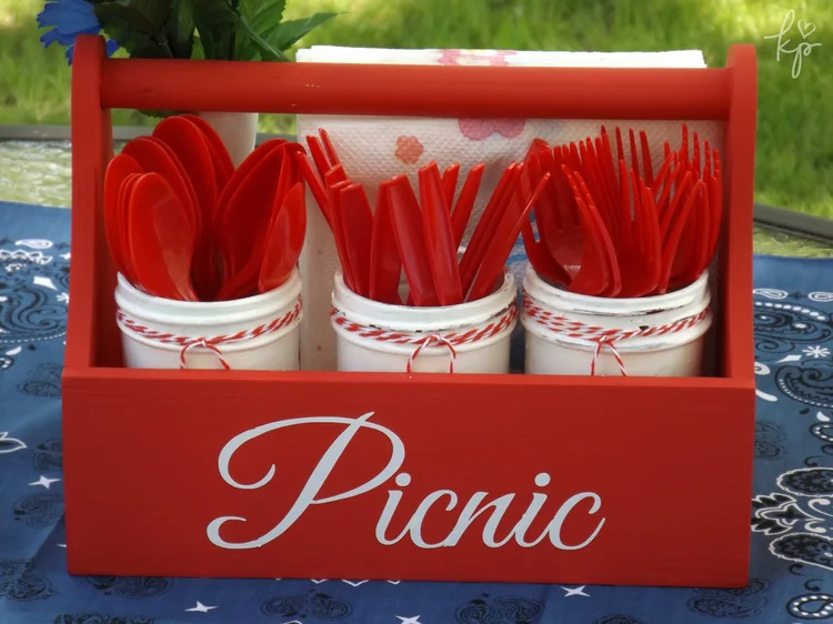 DIY Patriotic Picnic Caddy — Krafty Planner