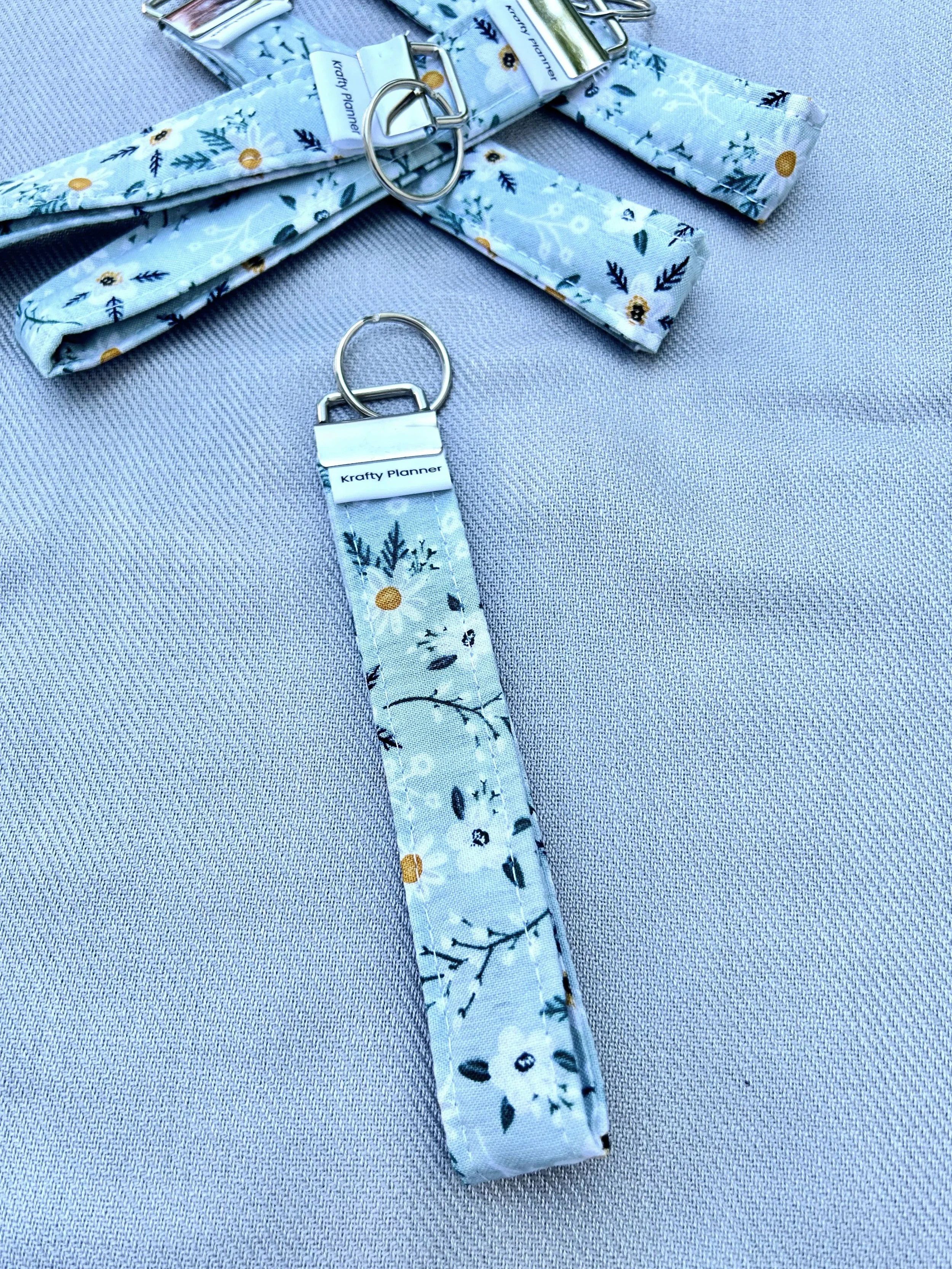 wristlet blue flowers.jpg