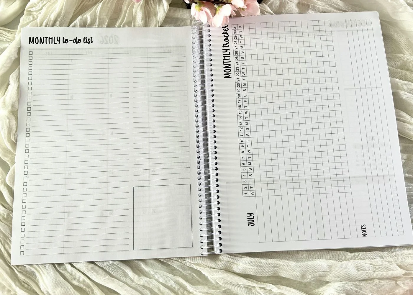 26-27 Everything Planner 6.jpg