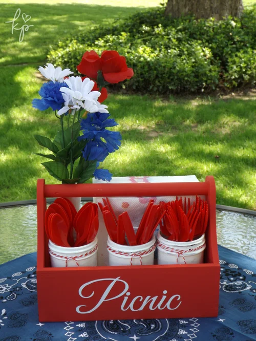 DIY Patriotic Picnic Caddy — Krafty Planner