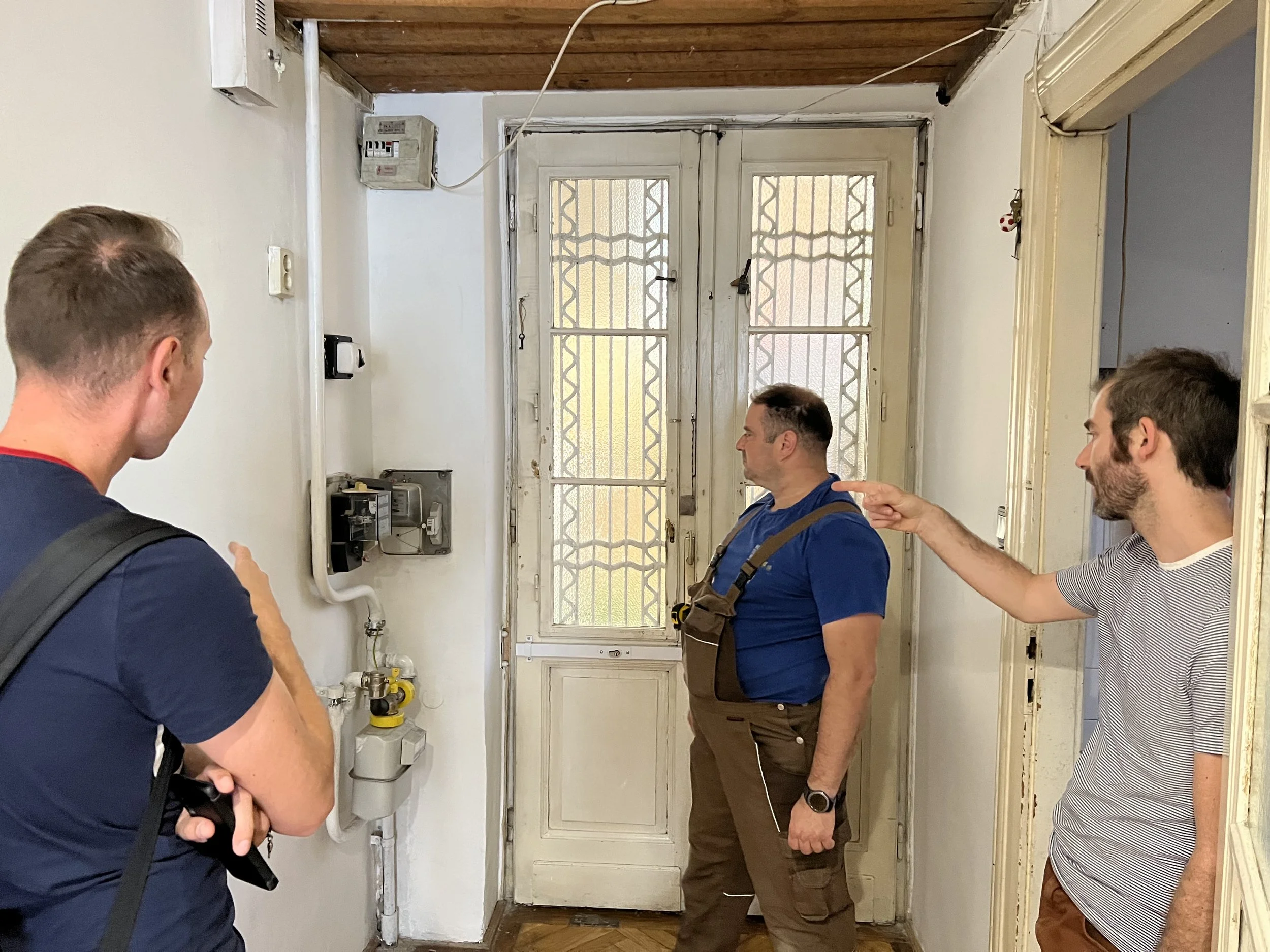 Mottónk "Hívjon minket, ha fűtési rendszere korszerűsítése vagy leváltása mellett döntött, vásárolni bárhol is tud!"