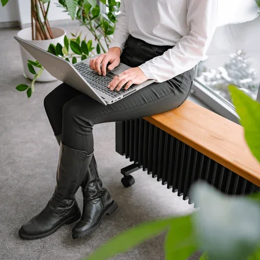 Aeroflow-heatlounge_arbeitsplatz_01.webp