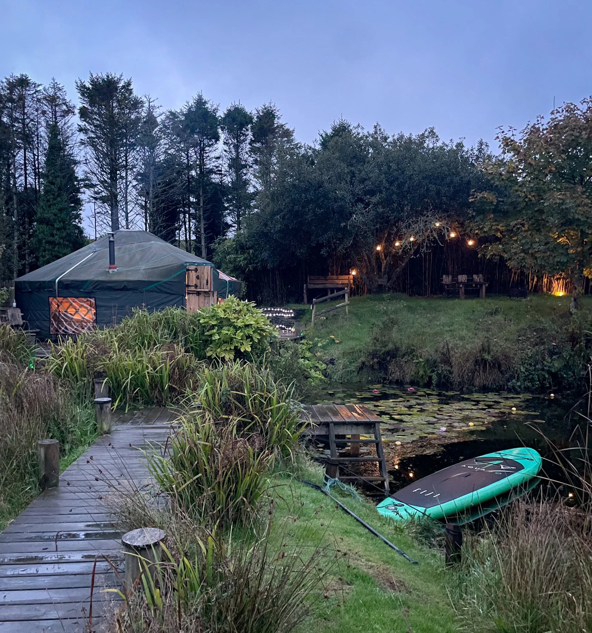 Pengelly Retreat: Lakeside Glamping in Cornwall