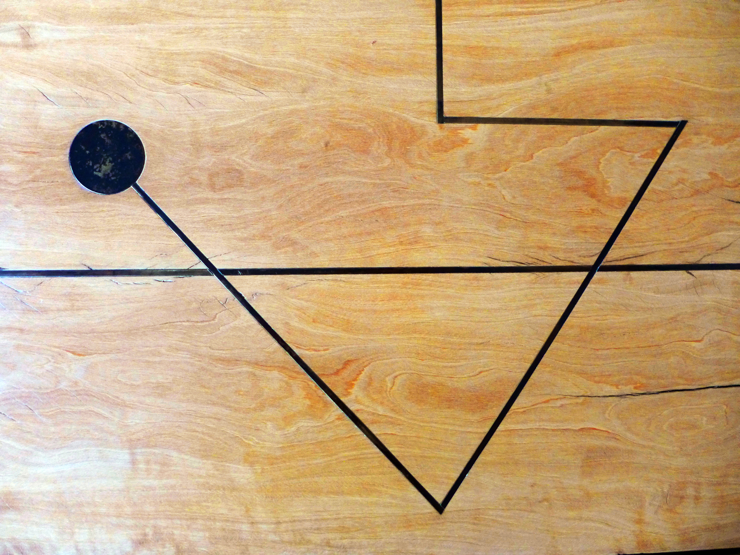 Table-detail2-lr.jpg