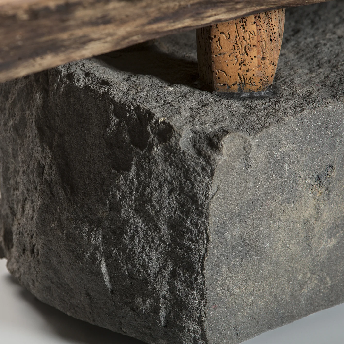 web2-bench-salvaged-mexican-alder-wood-basalt-recinto-with-feet-shi-ho-julio-martinez-marion-friedmann-gallery-25.jpg