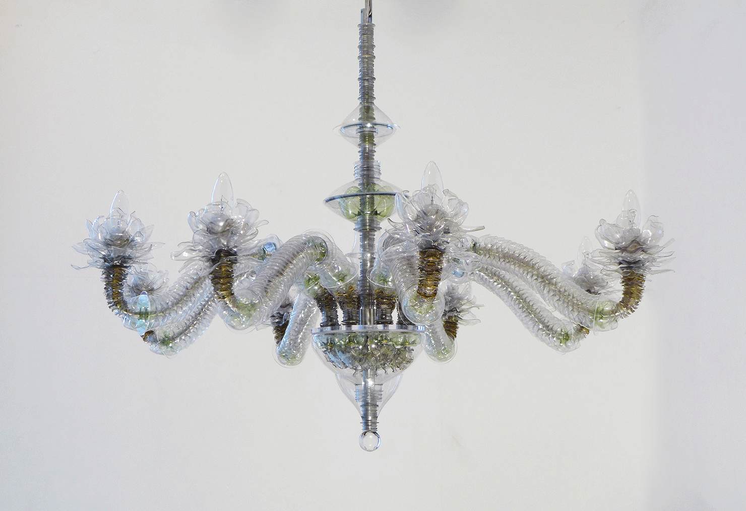 web22-chandelier-Peyote-ThierryJeannot-MarionFriedmannGallery.gif