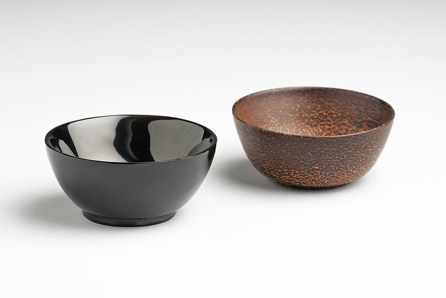 Obsidian-bowl-designer-Ricardo-Salas-artisan-Daniel-Juarez-Disciplina-Anahuac-MarionFriedmann-MexicoDesignTime4.jpg