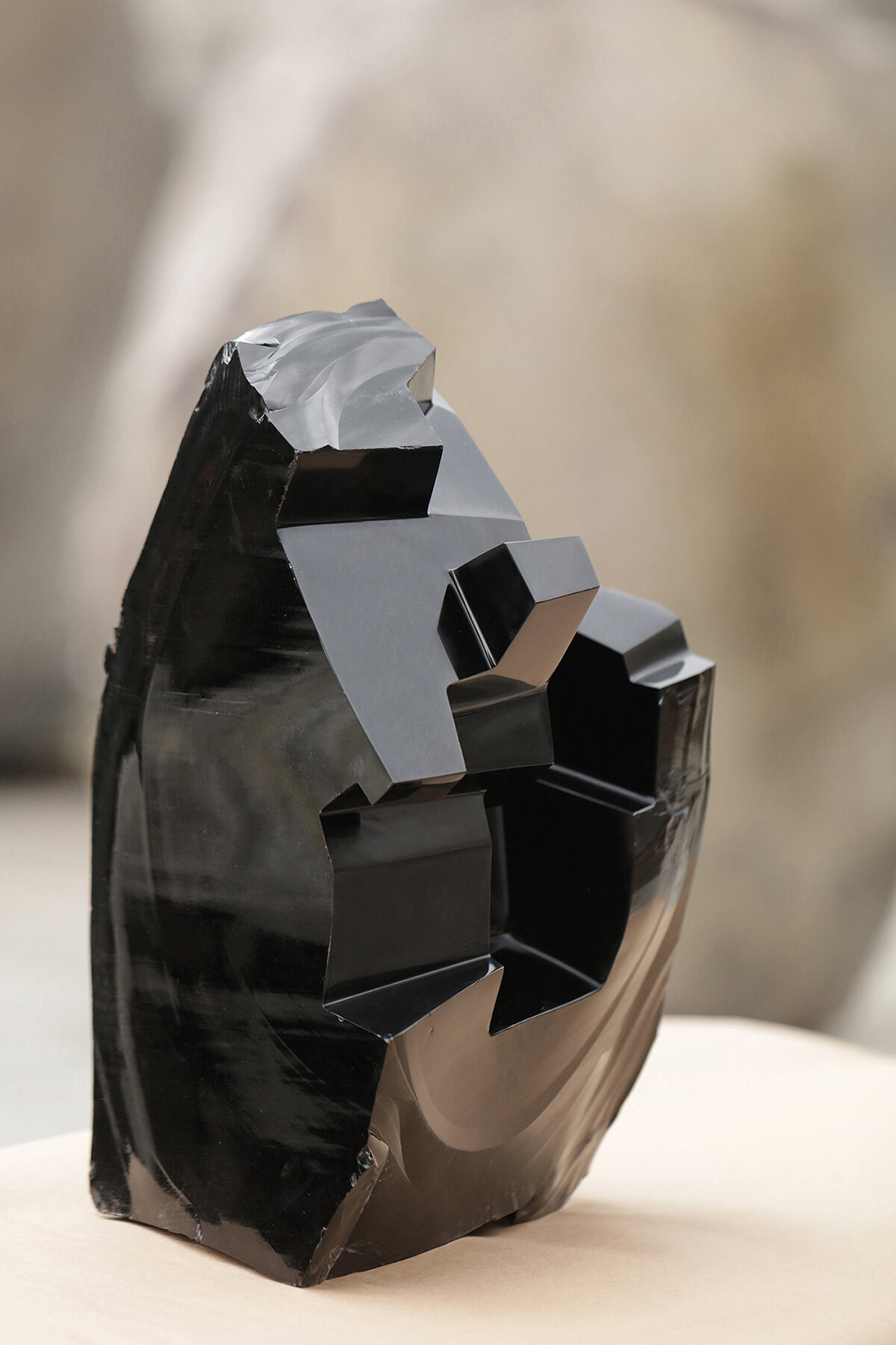 web-2O2A0522-lr-Obsidian1-sculpture.jpg