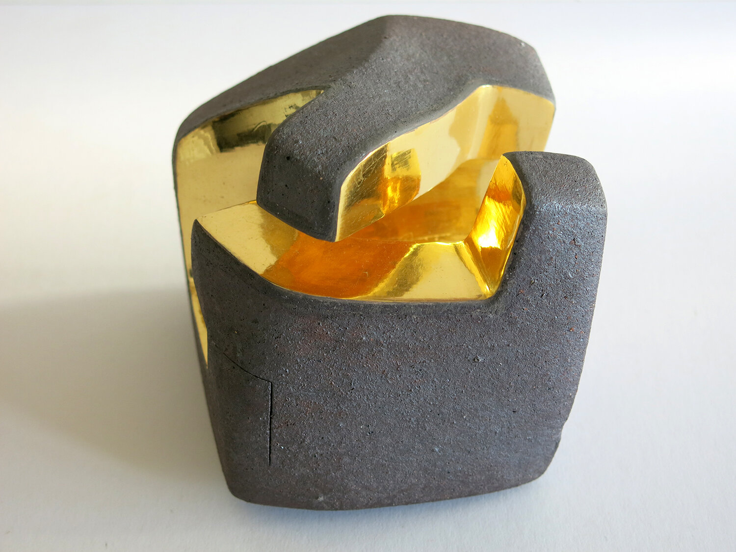 web-goldplated-ceramic-sculpture-j-yazpik-marion-friedmann-gallery-IMG_6857.jpg