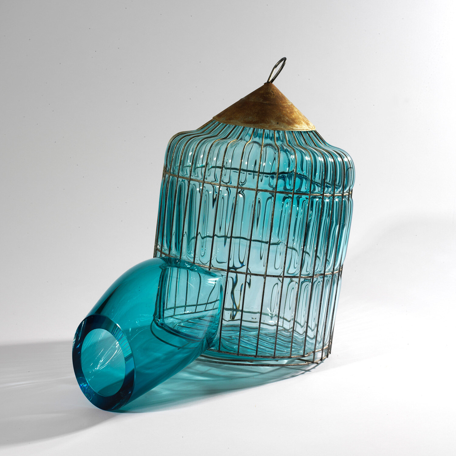web222-gala_fernandez_turquois_glass-cage_house_marion-friedmann-gallery.jpg