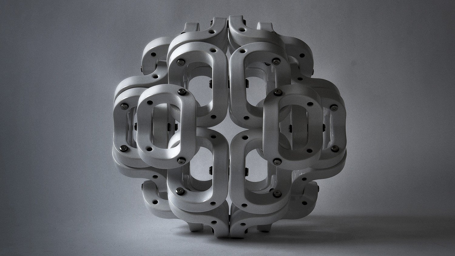 web-sphere-porcelaine-sculpture-pedro-cerisola1.jpg