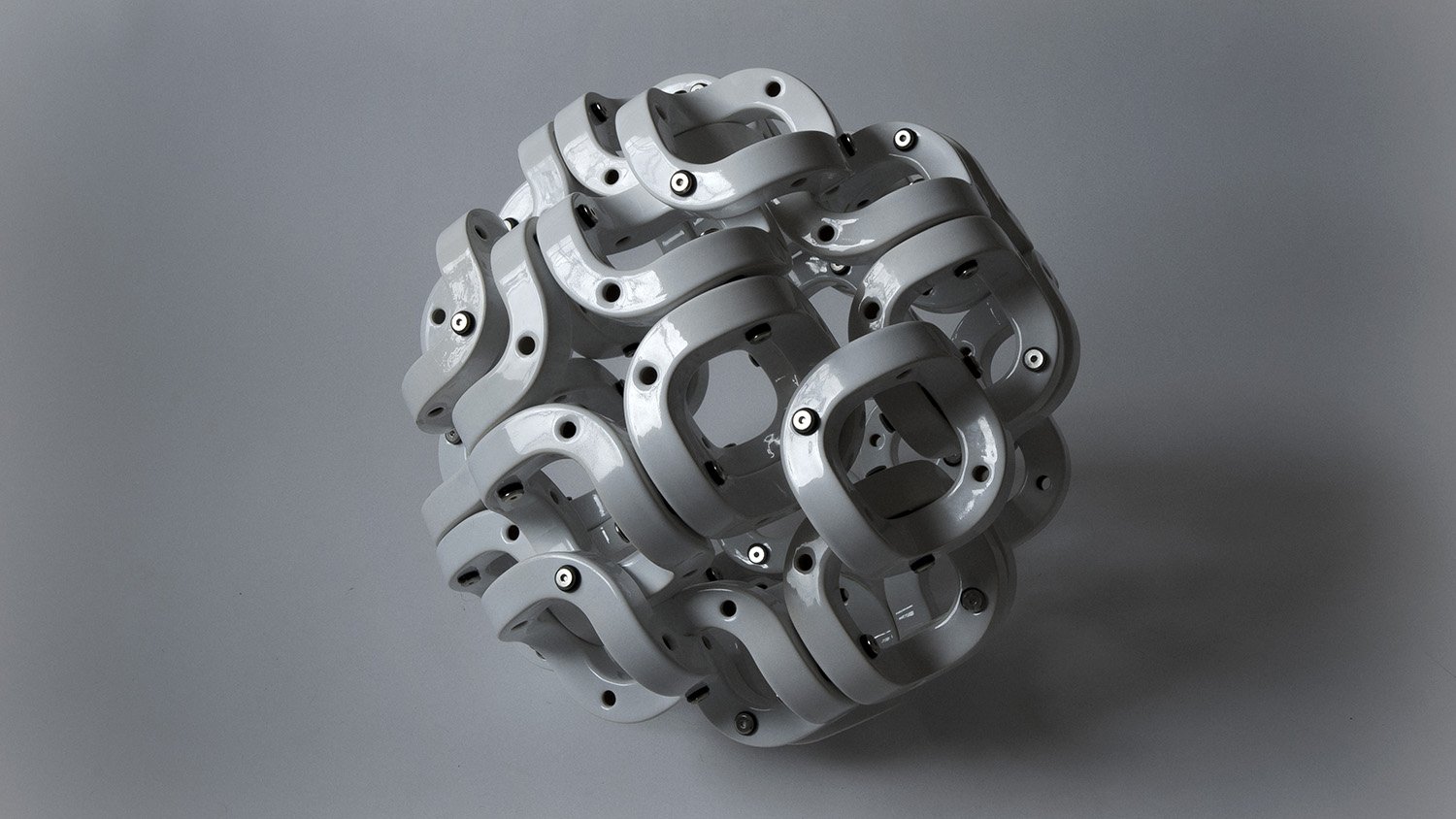 web-sphere-porcelaine-sculpture-pedro-cerisola3.jpg